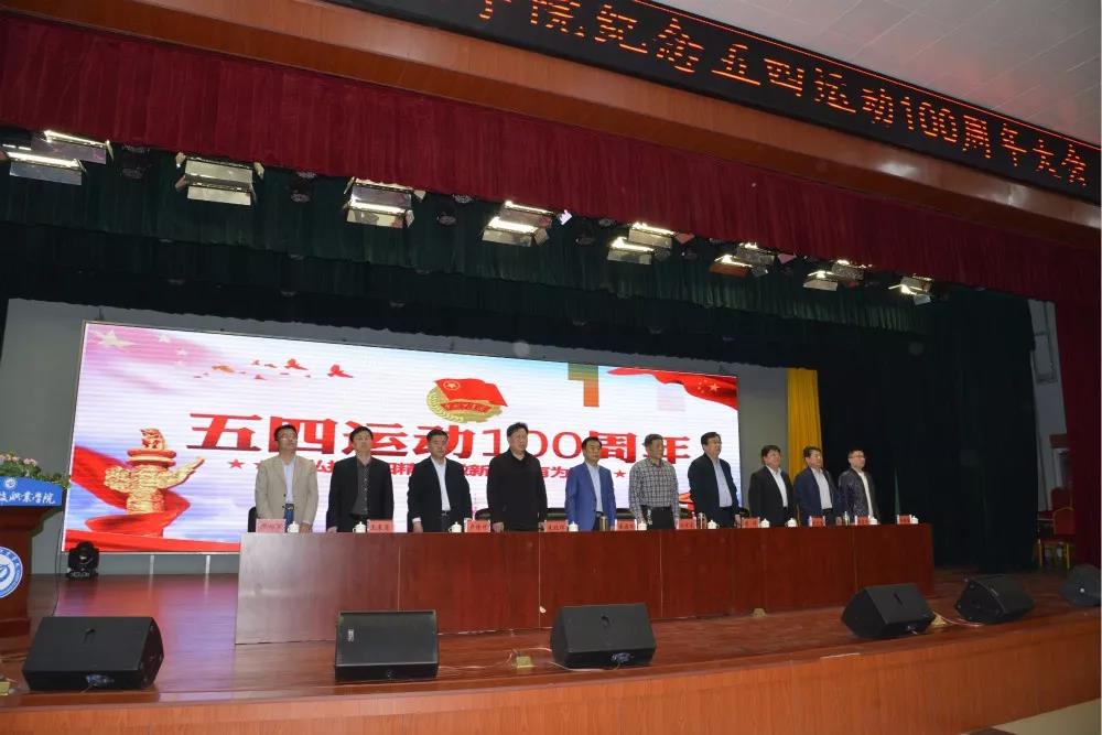 少妇被又大又粗又爽久久