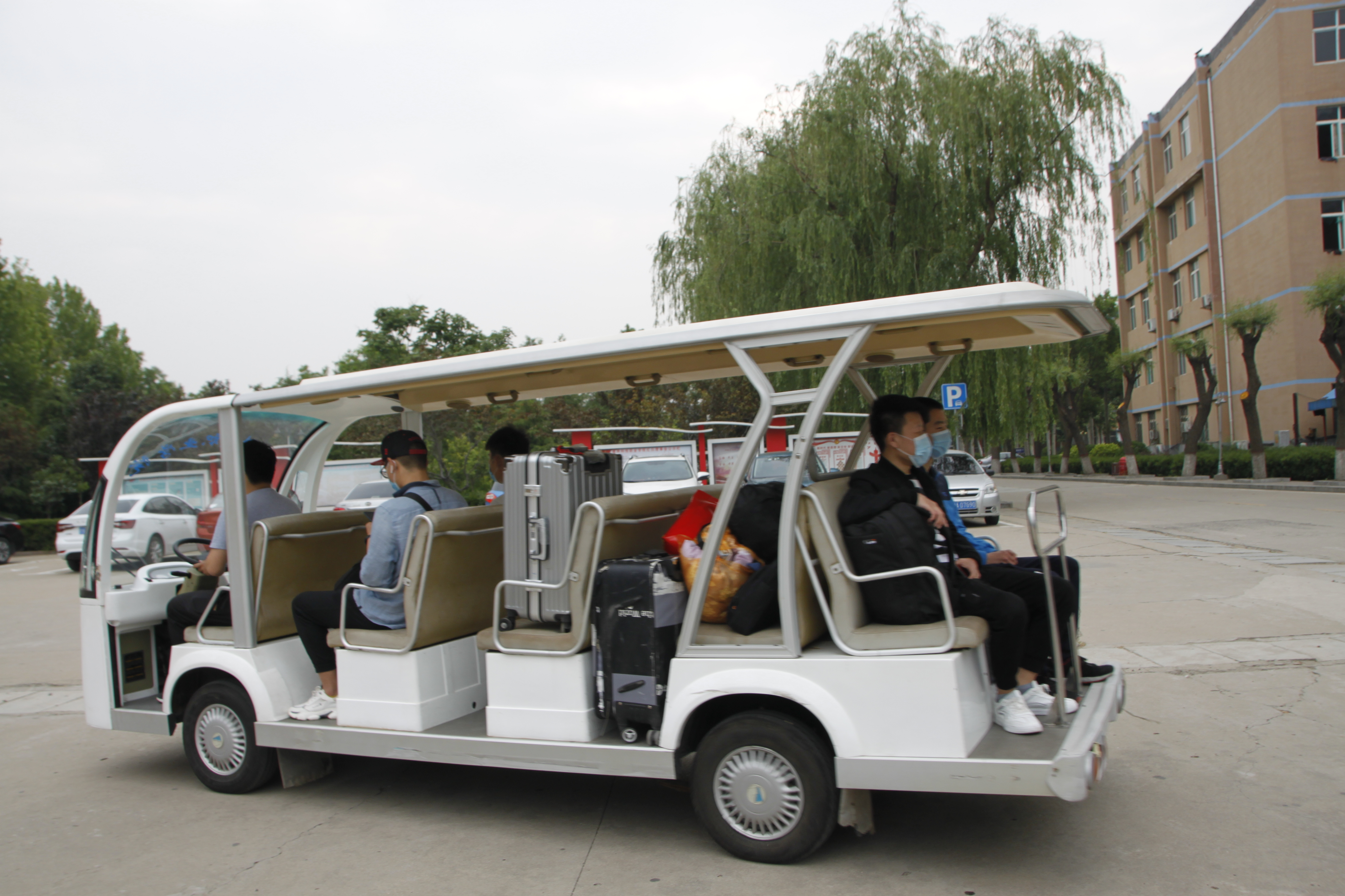 学院主校区2018级学生安全顺利返校