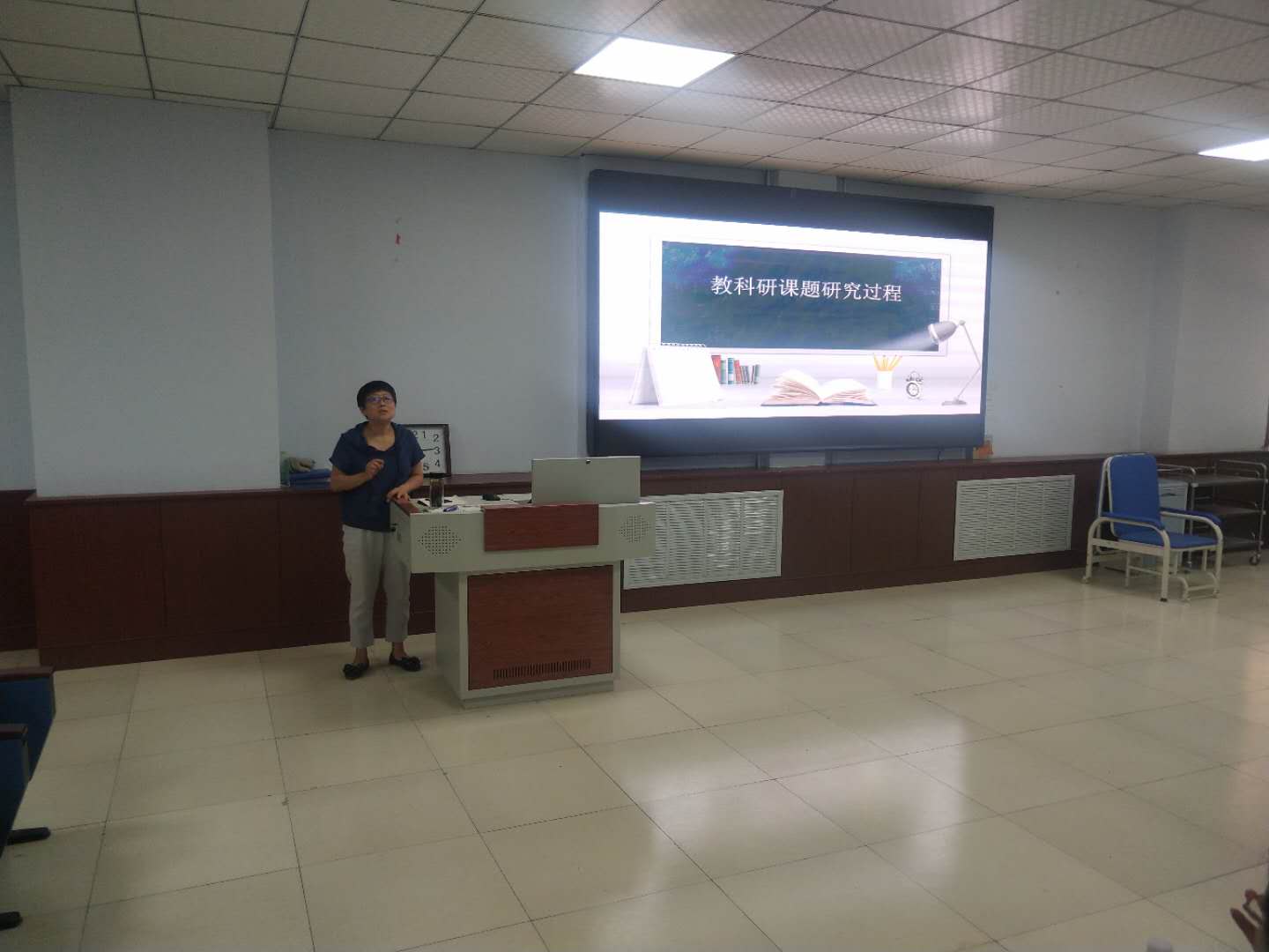 少妇被又大又粗又爽久久