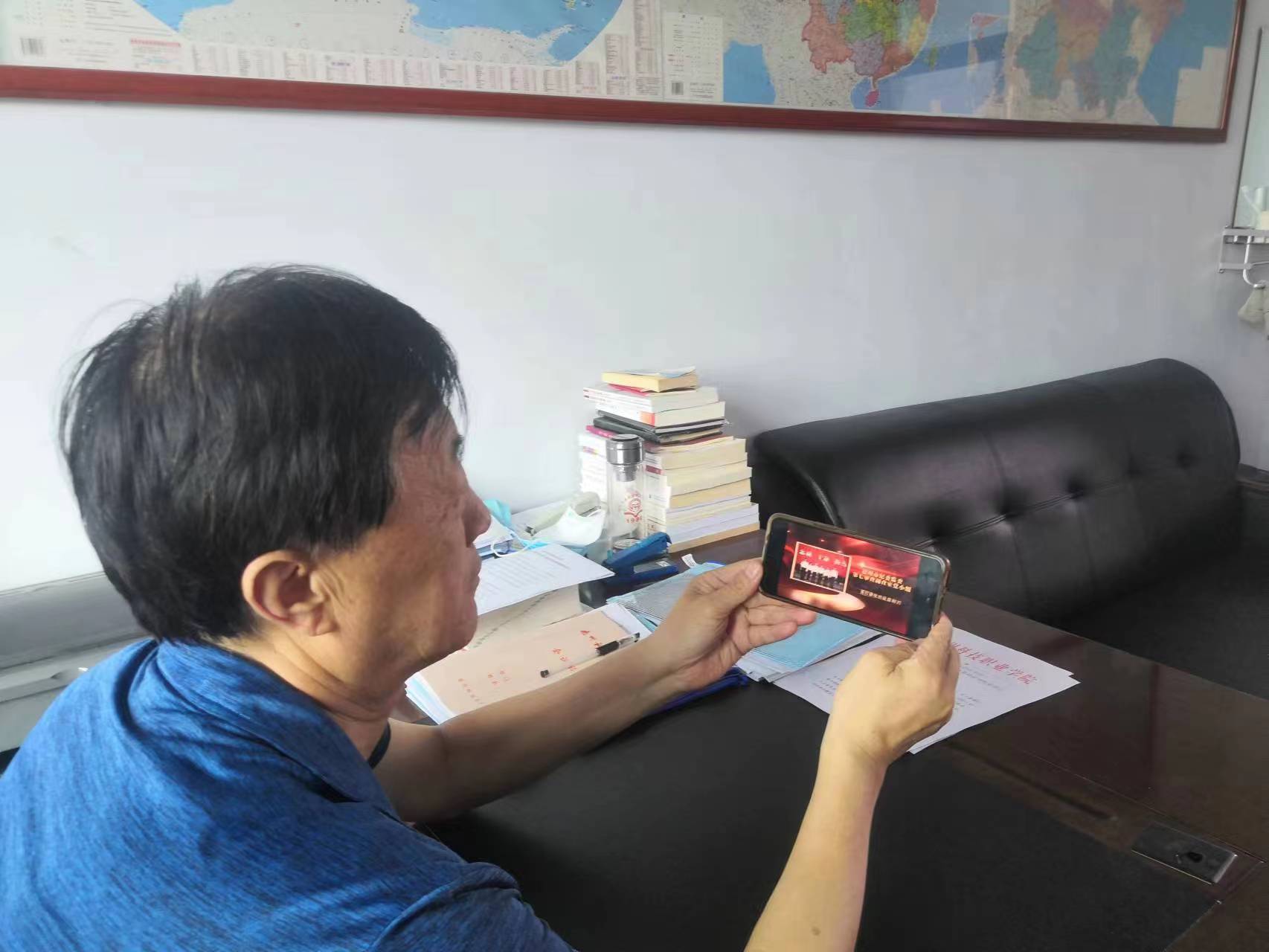 少妇被又大又粗又爽久久