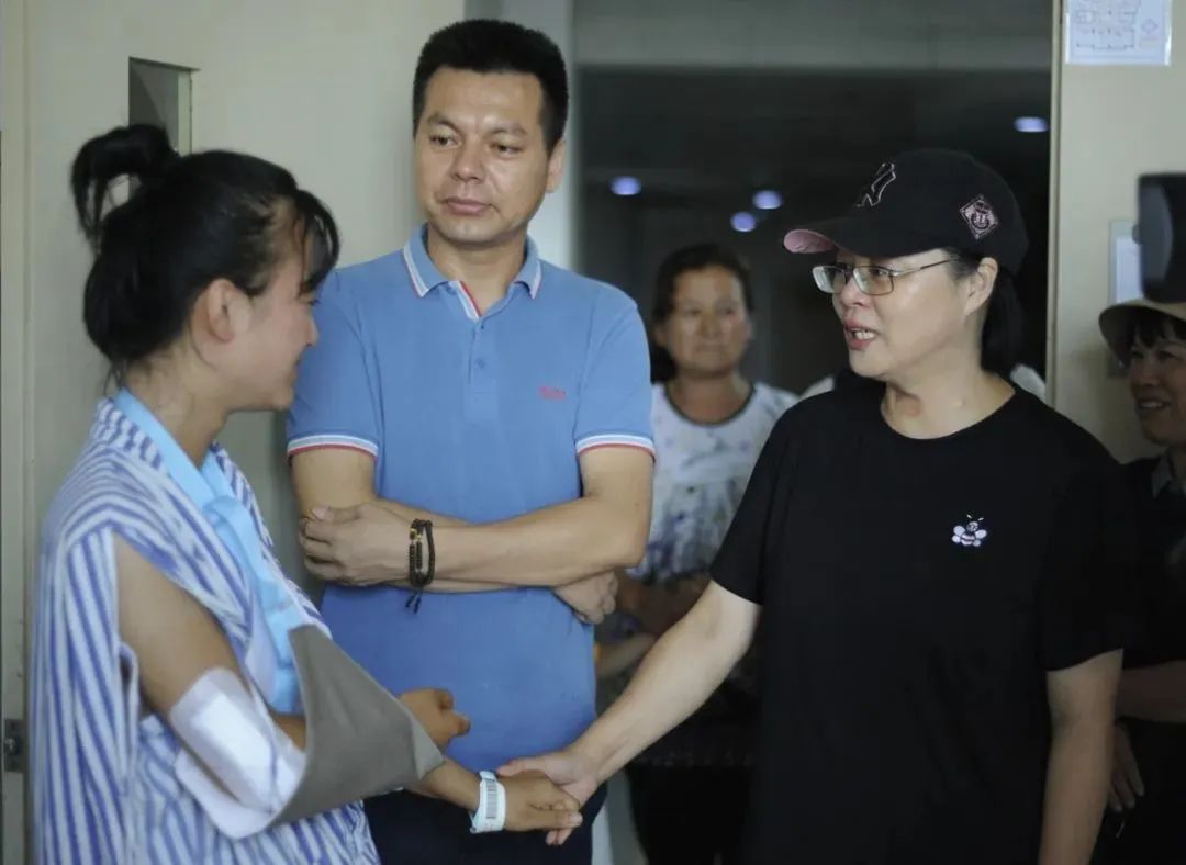 少妇被又大又粗又爽久久