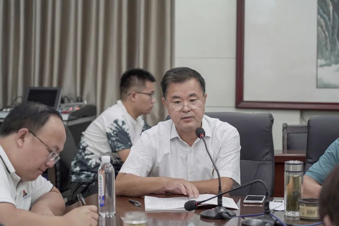 少妇被又大又粗又爽久久