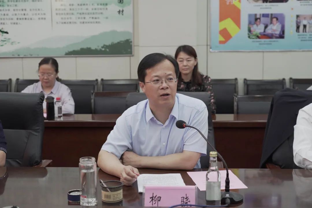 少妇被又大又粗又爽久久