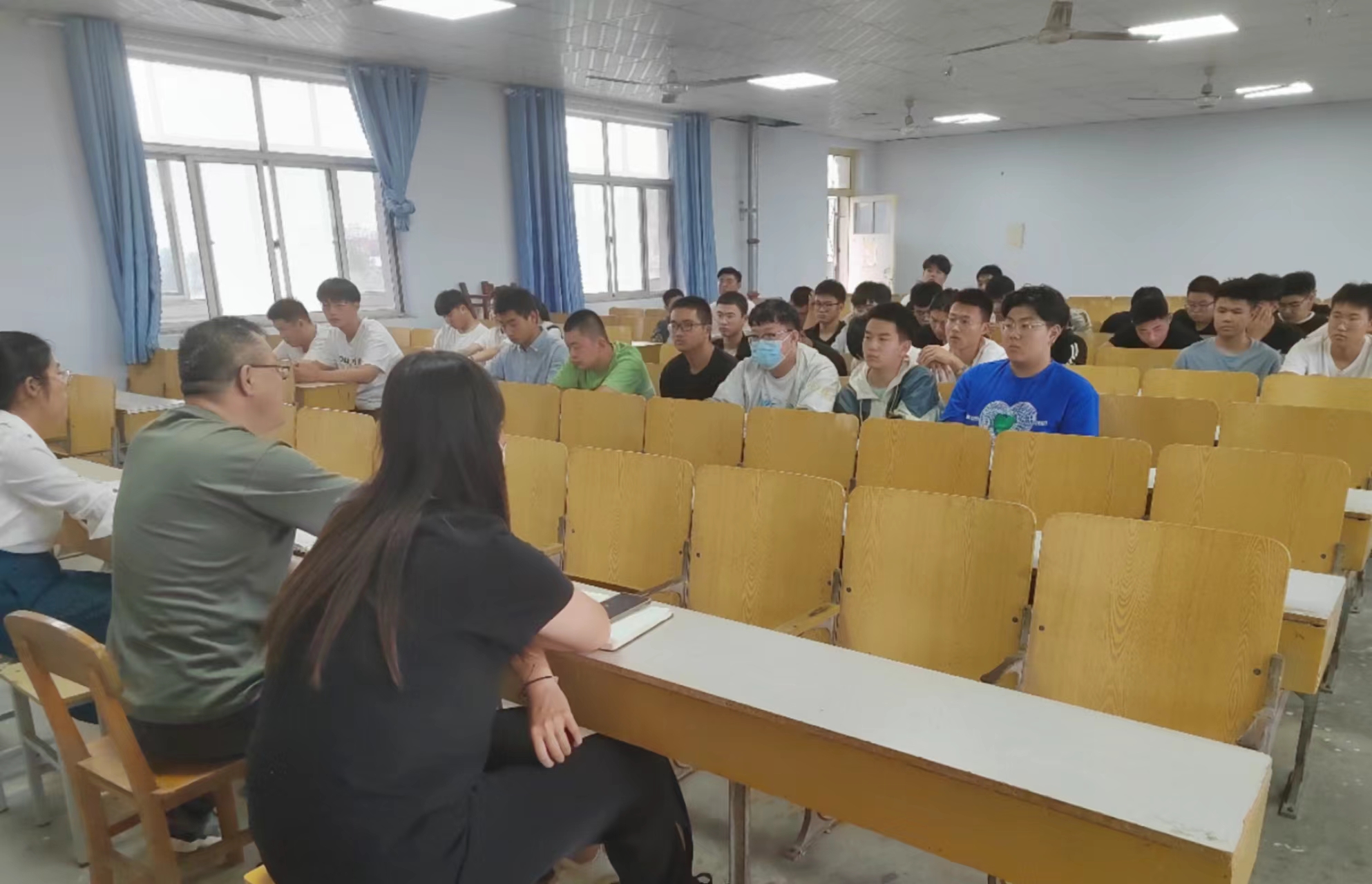 少妇被又大又粗又爽久久