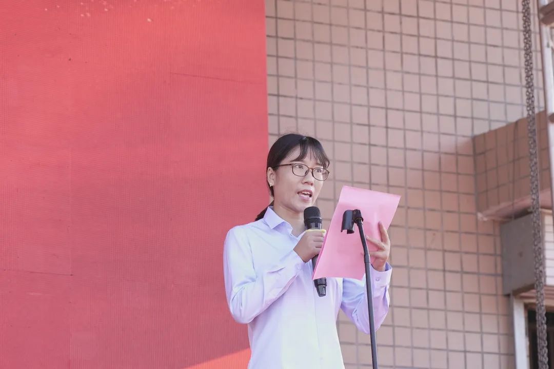 少妇被又大又粗又爽久久