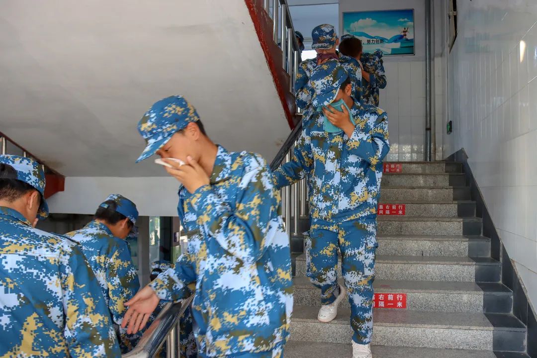 少妇被又大又粗又爽久久