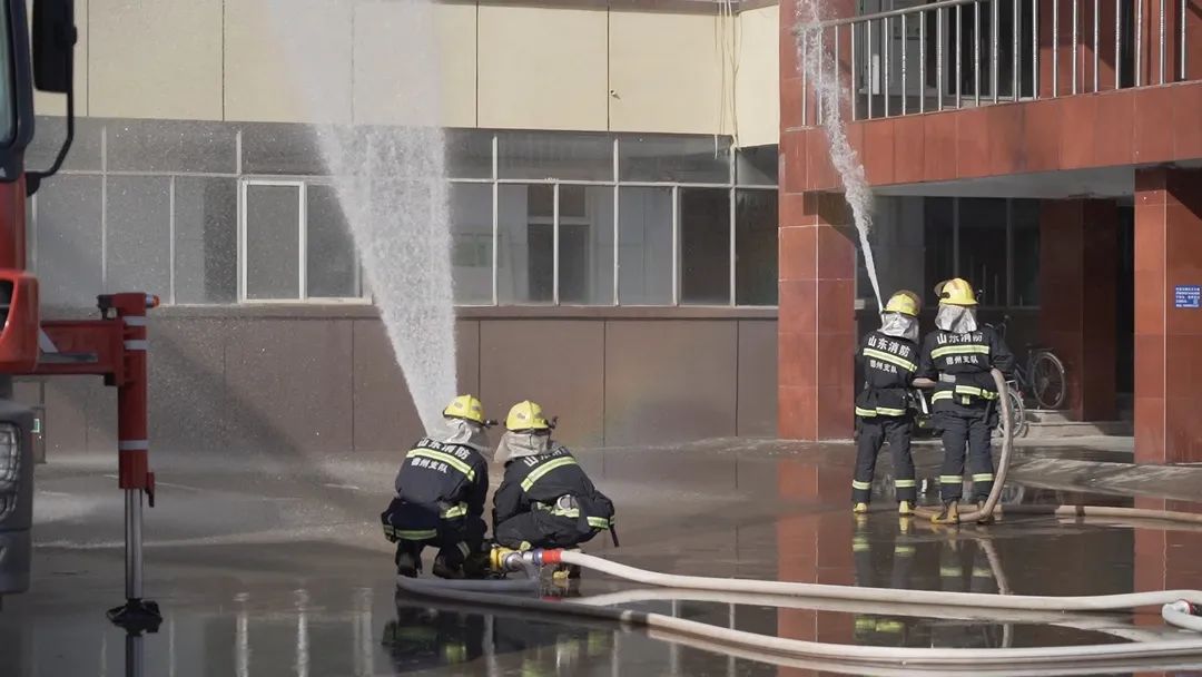 少妇被又大又粗又爽久久