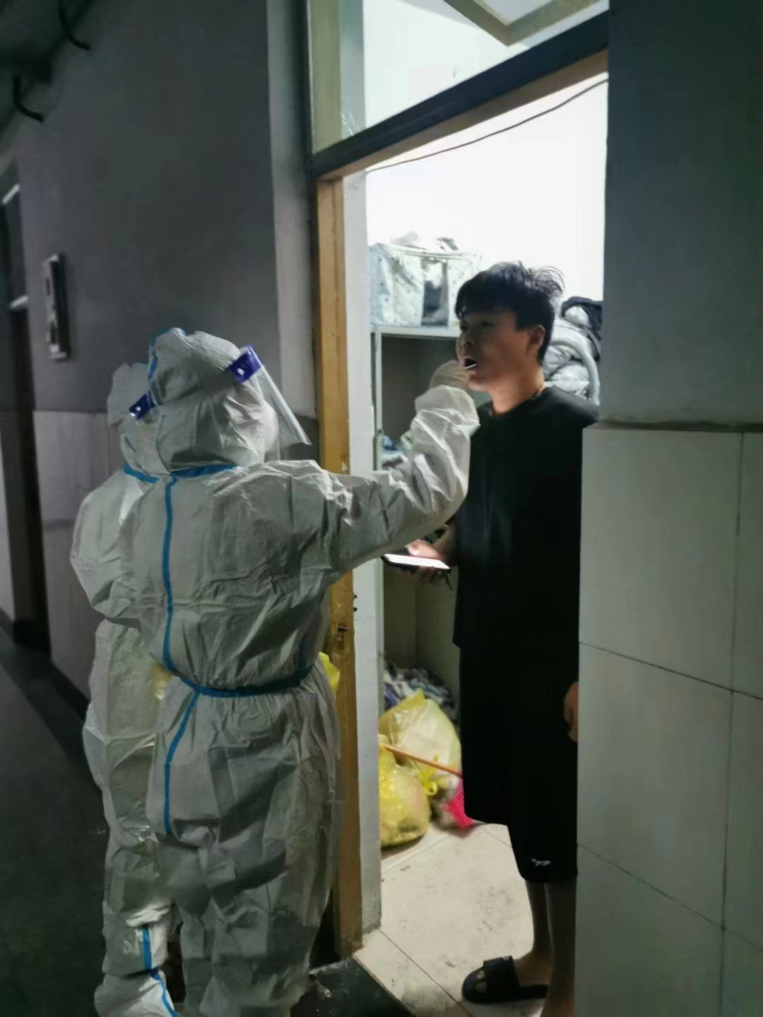 少妇被又大又粗又爽久久