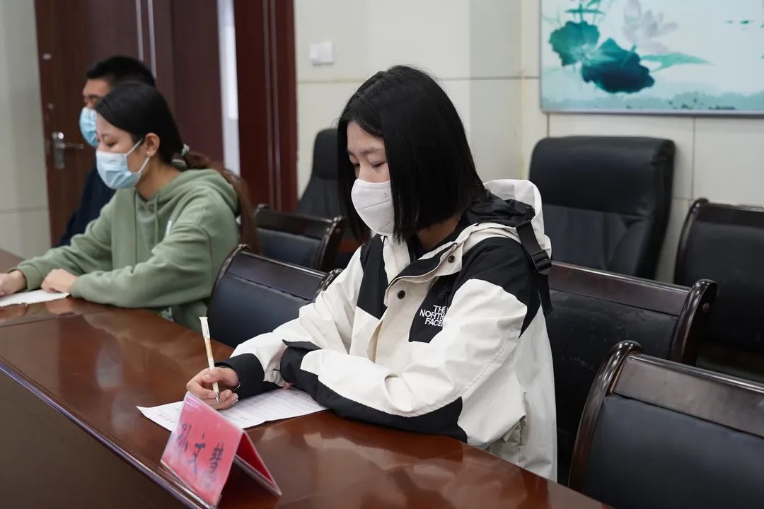 少妇被又大又粗又爽久久