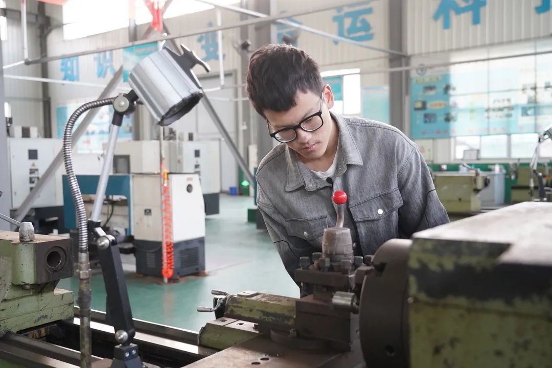 少妇被又大又粗又爽久久