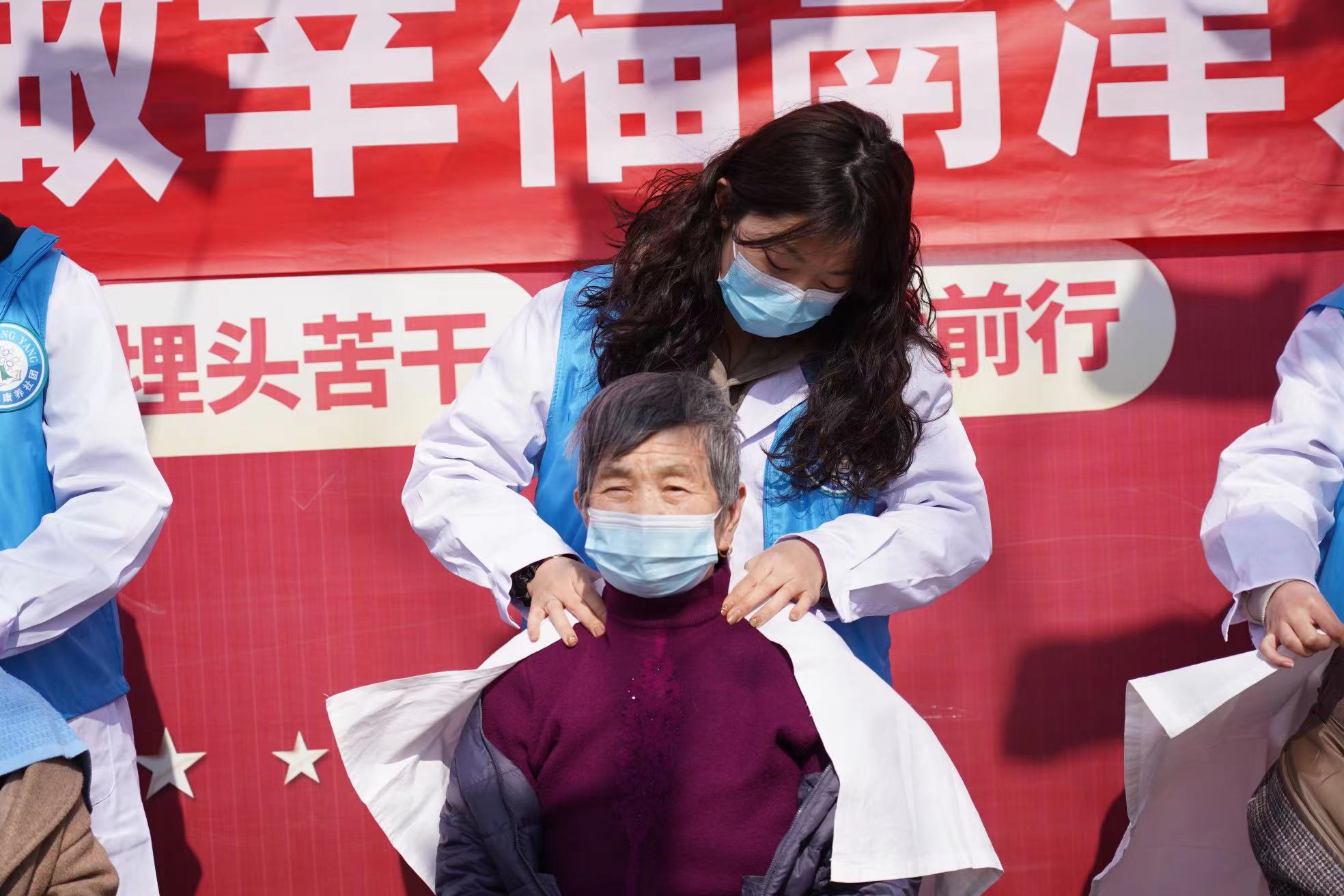 少妇被又大又粗又爽久久