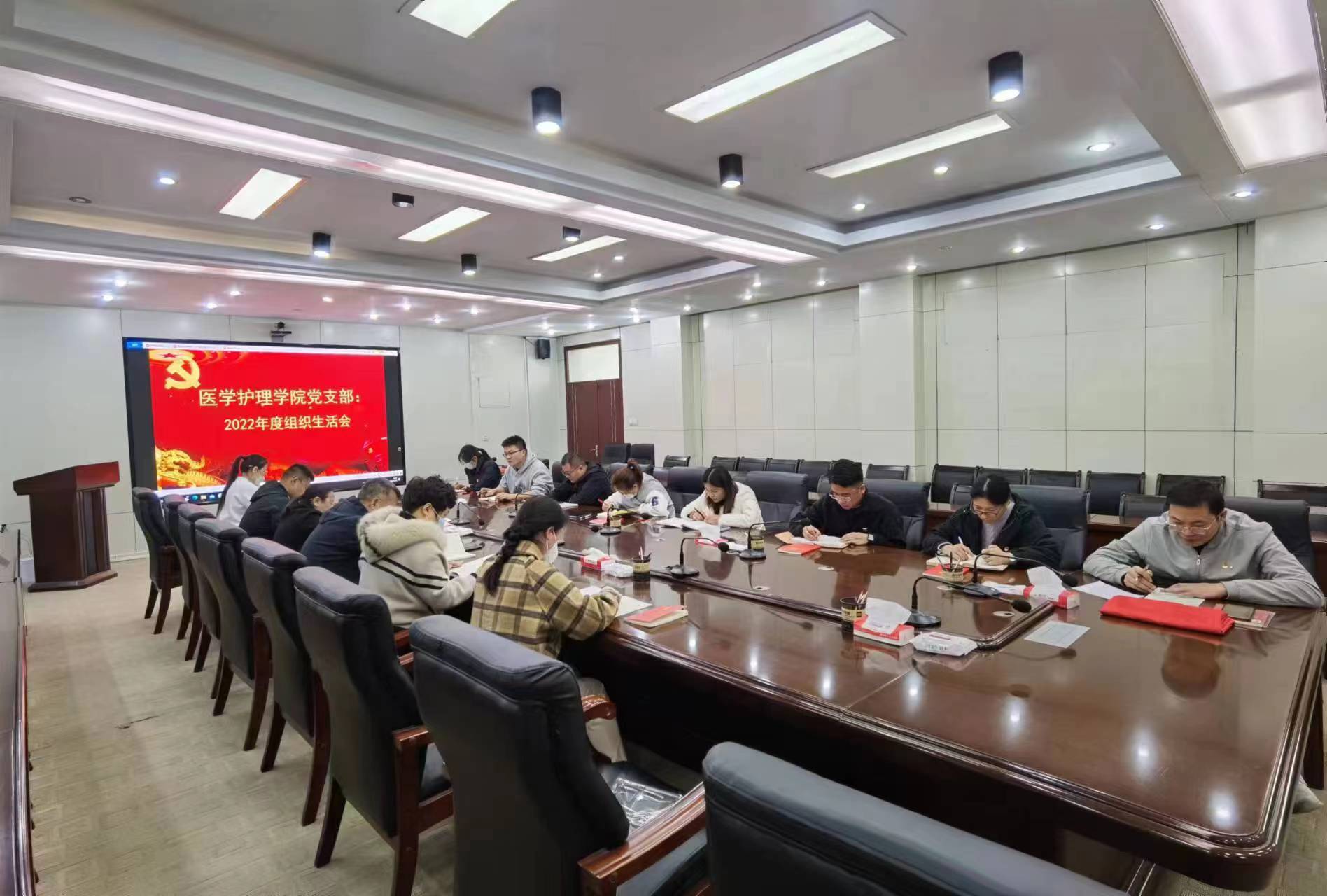 少妇被又大又粗又爽久久