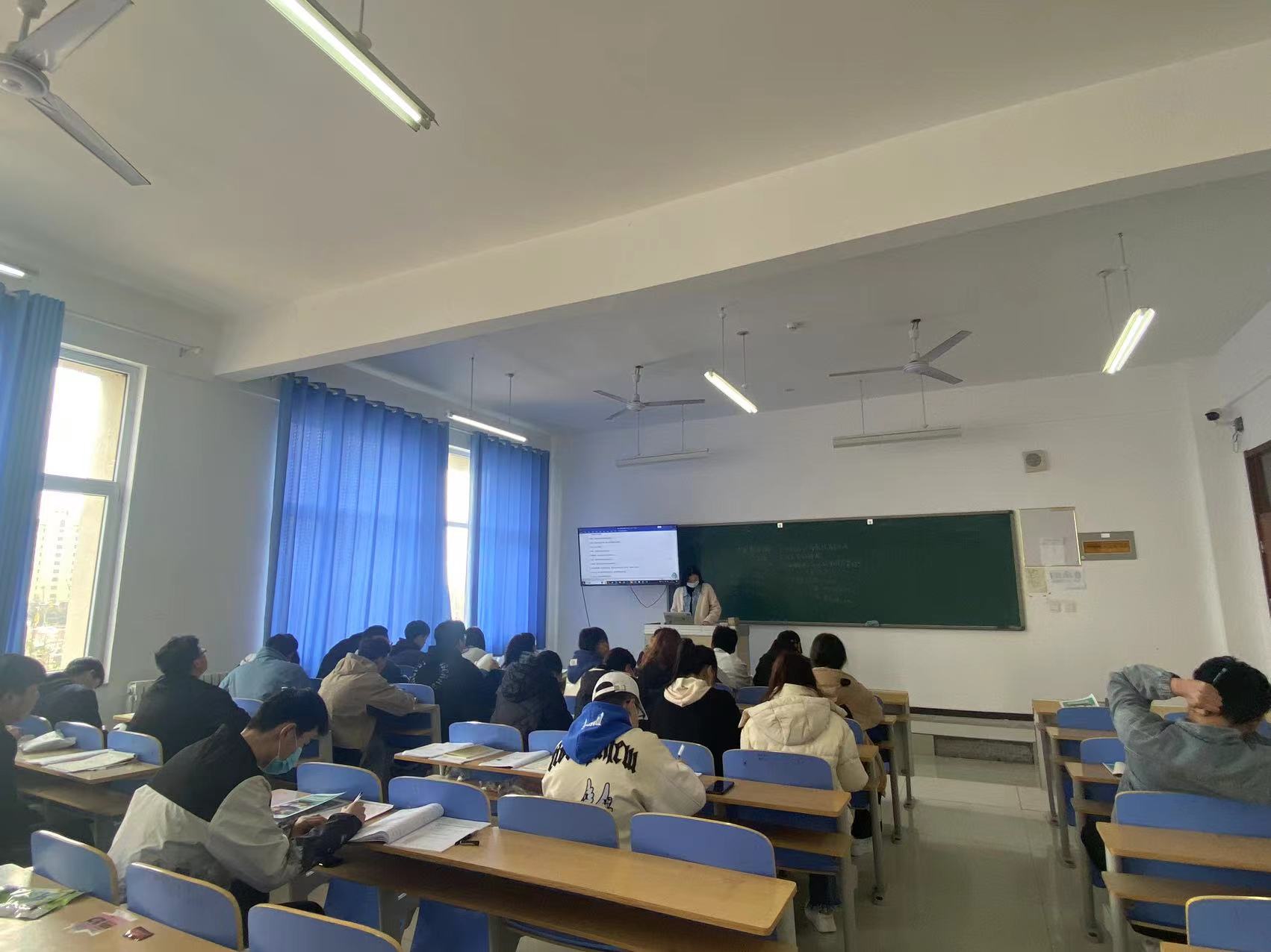 少妇被又大又粗又爽久久