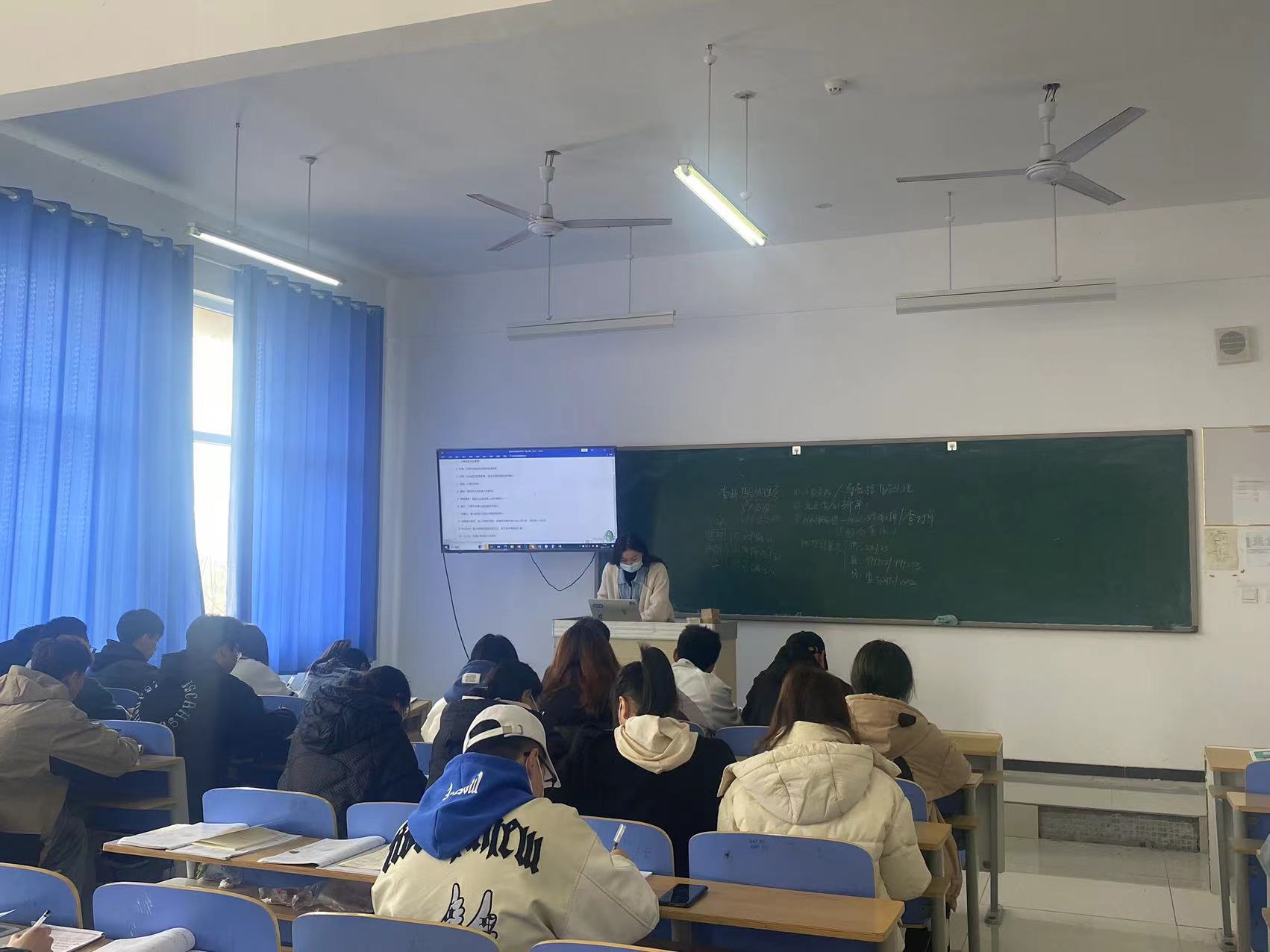 少妇被又大又粗又爽久久