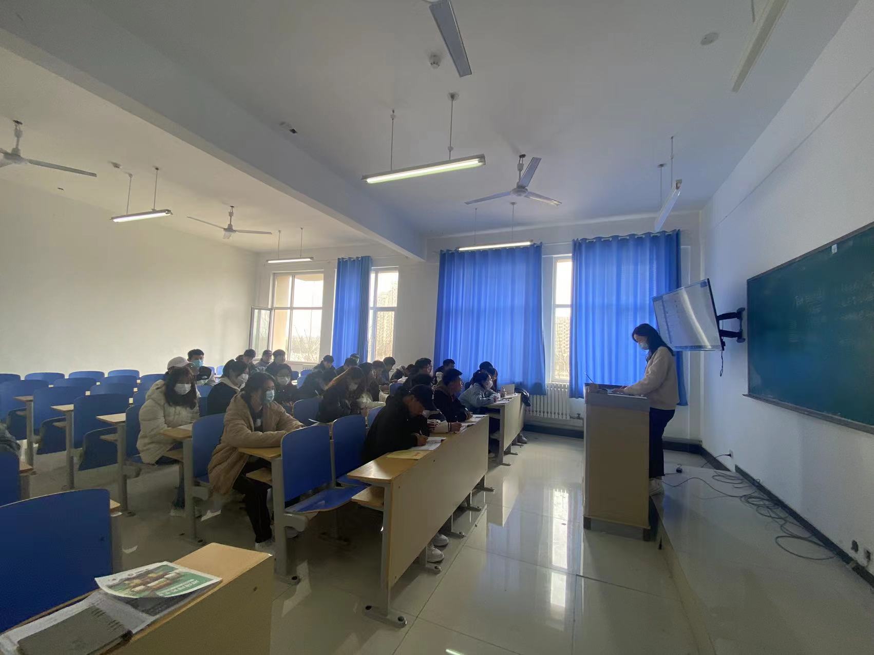 少妇被又大又粗又爽久久