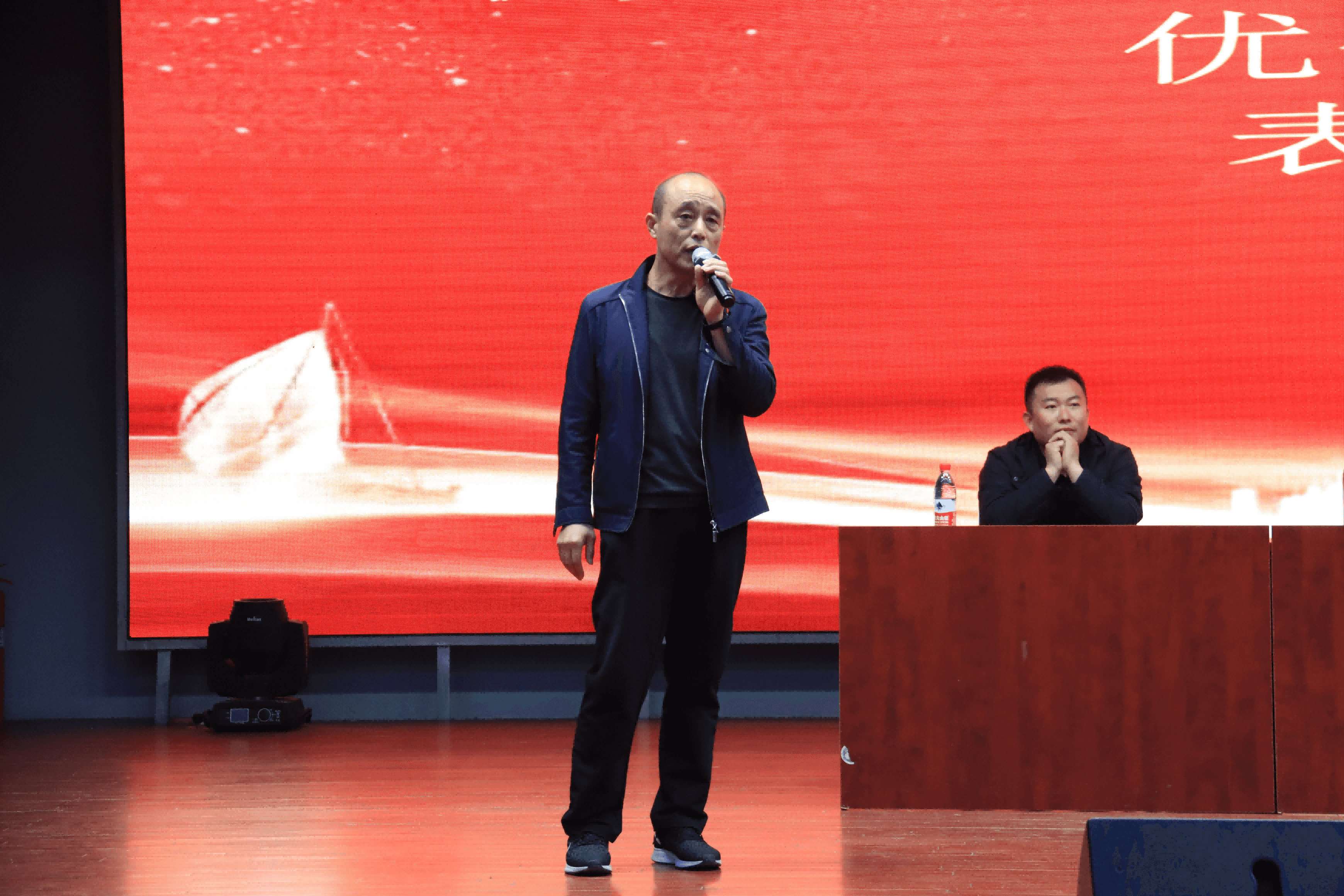 少妇被又大又粗又爽久久