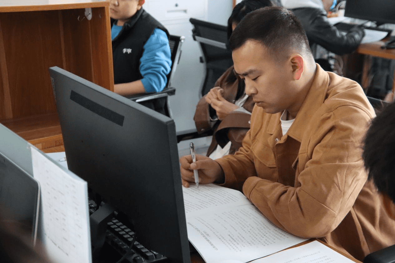 少妇被又大又粗又爽久久