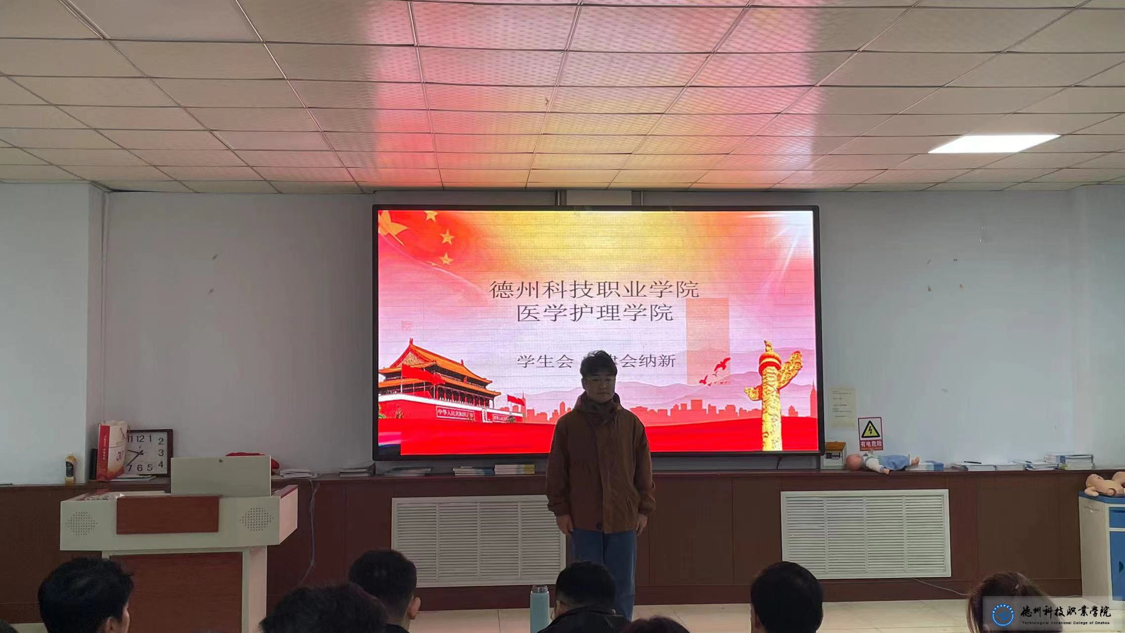 少妇被又大又粗又爽久久