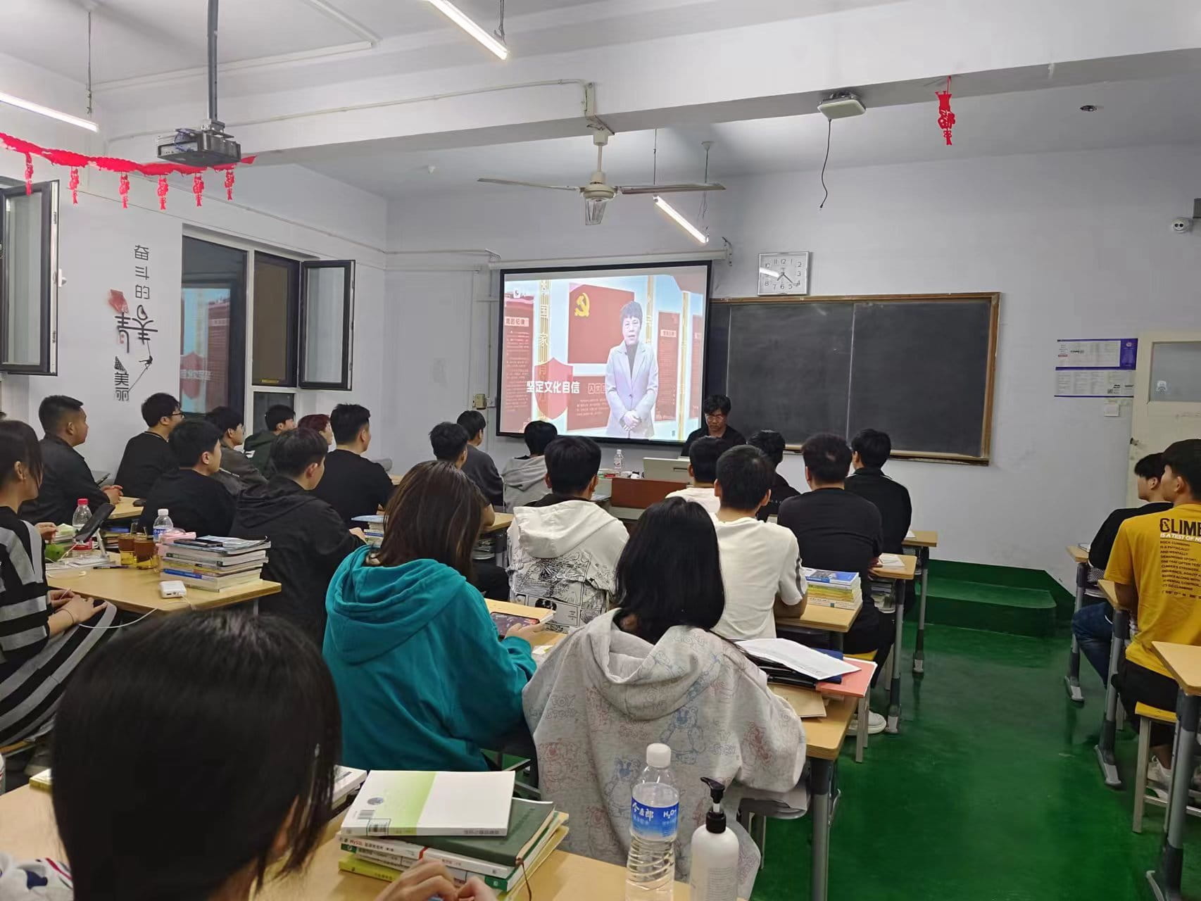 少妇被又大又粗又爽久久