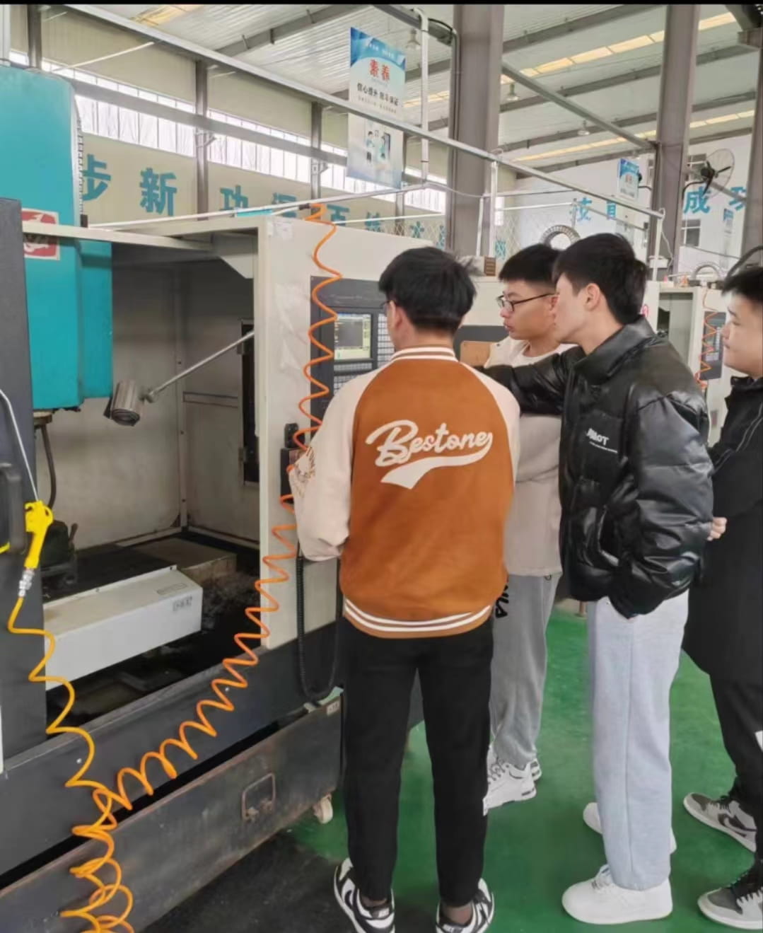 少妇被又大又粗又爽久久