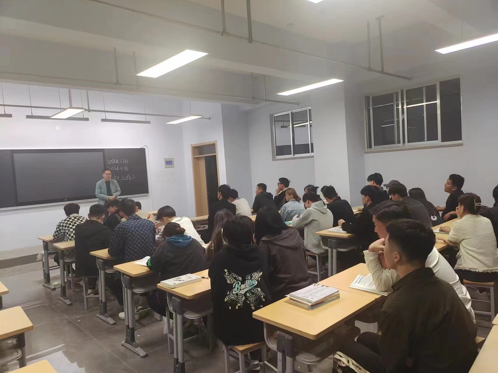 少妇被又大又粗又爽久久