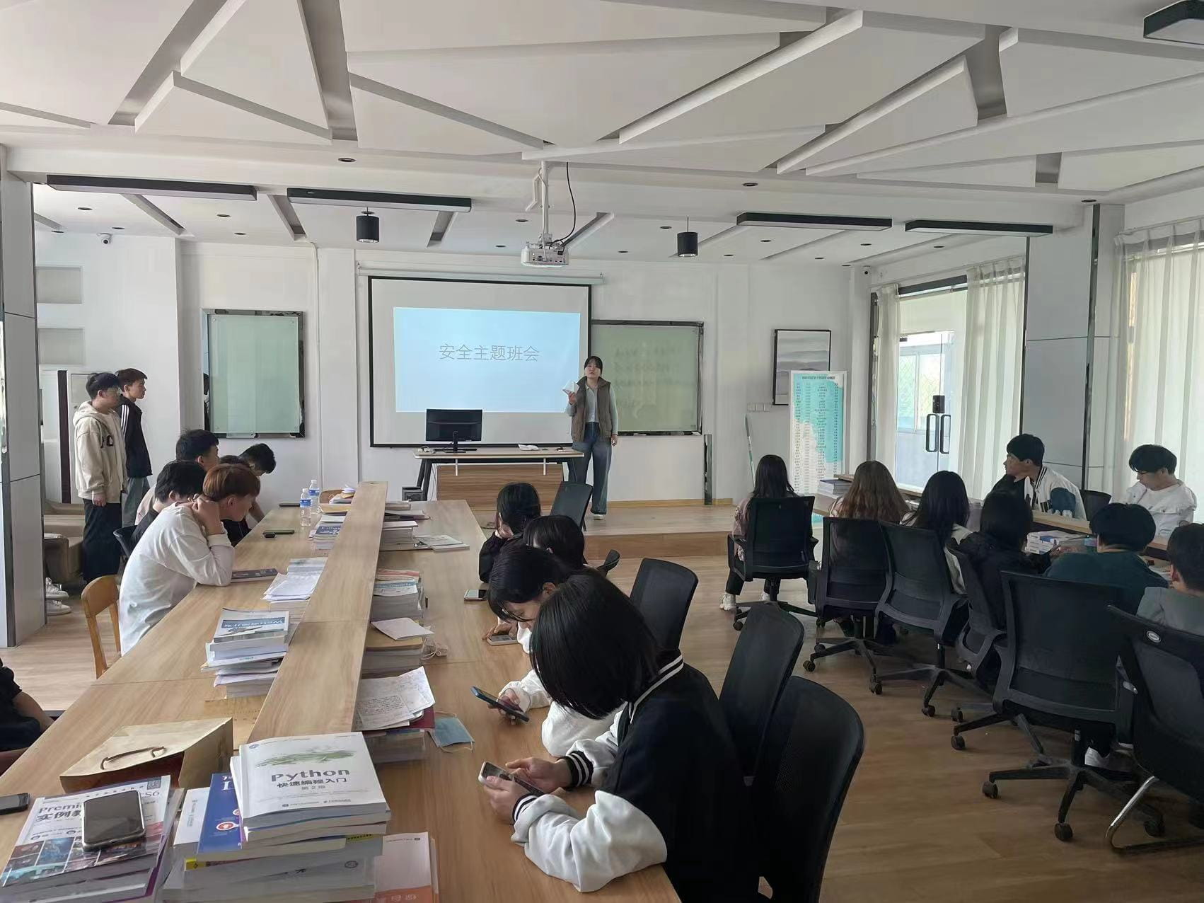 少妇被又大又粗又爽久久