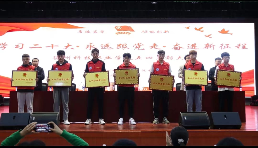 少妇被又大又粗又爽久久