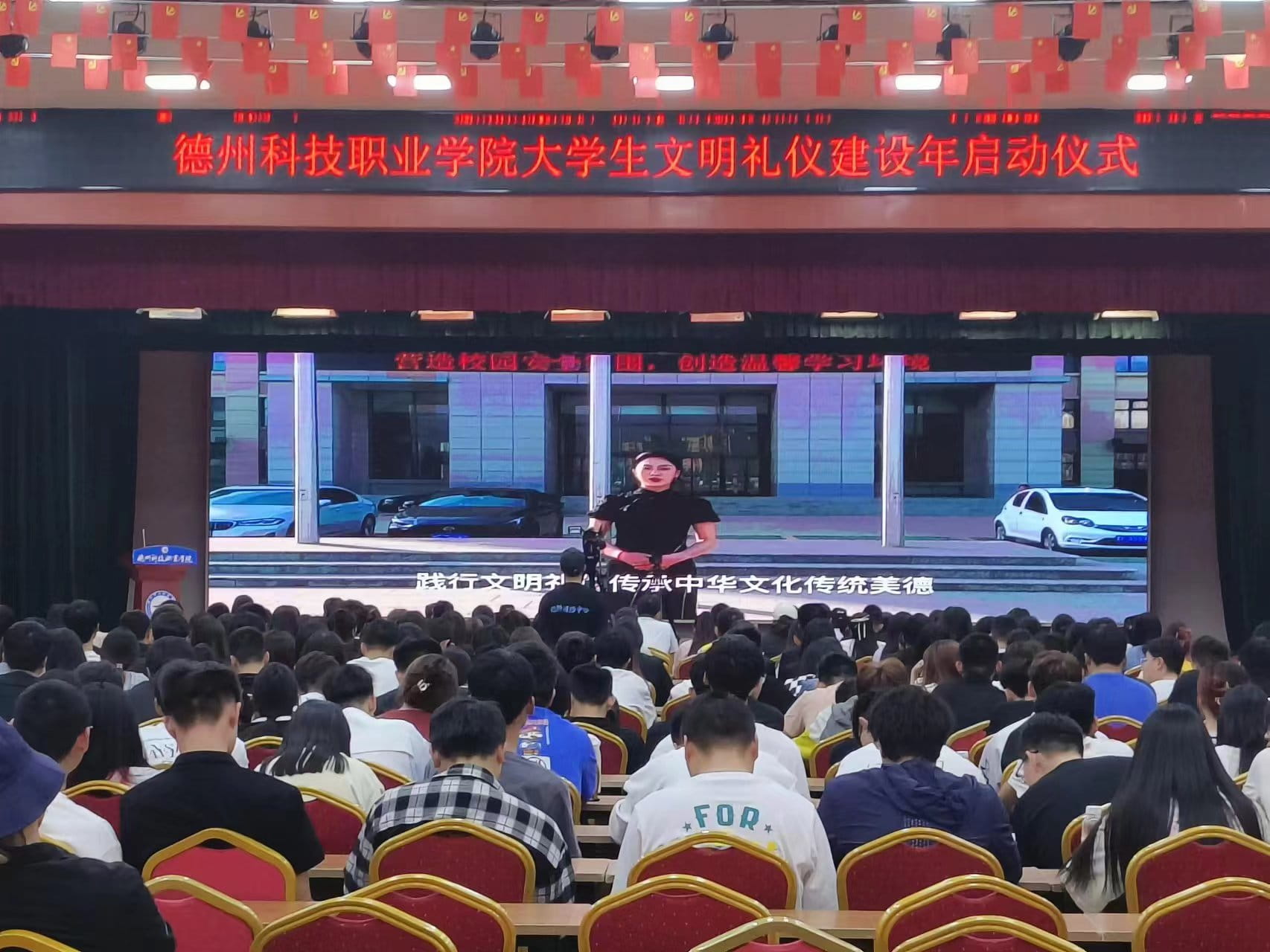 少妇被又大又粗又爽久久