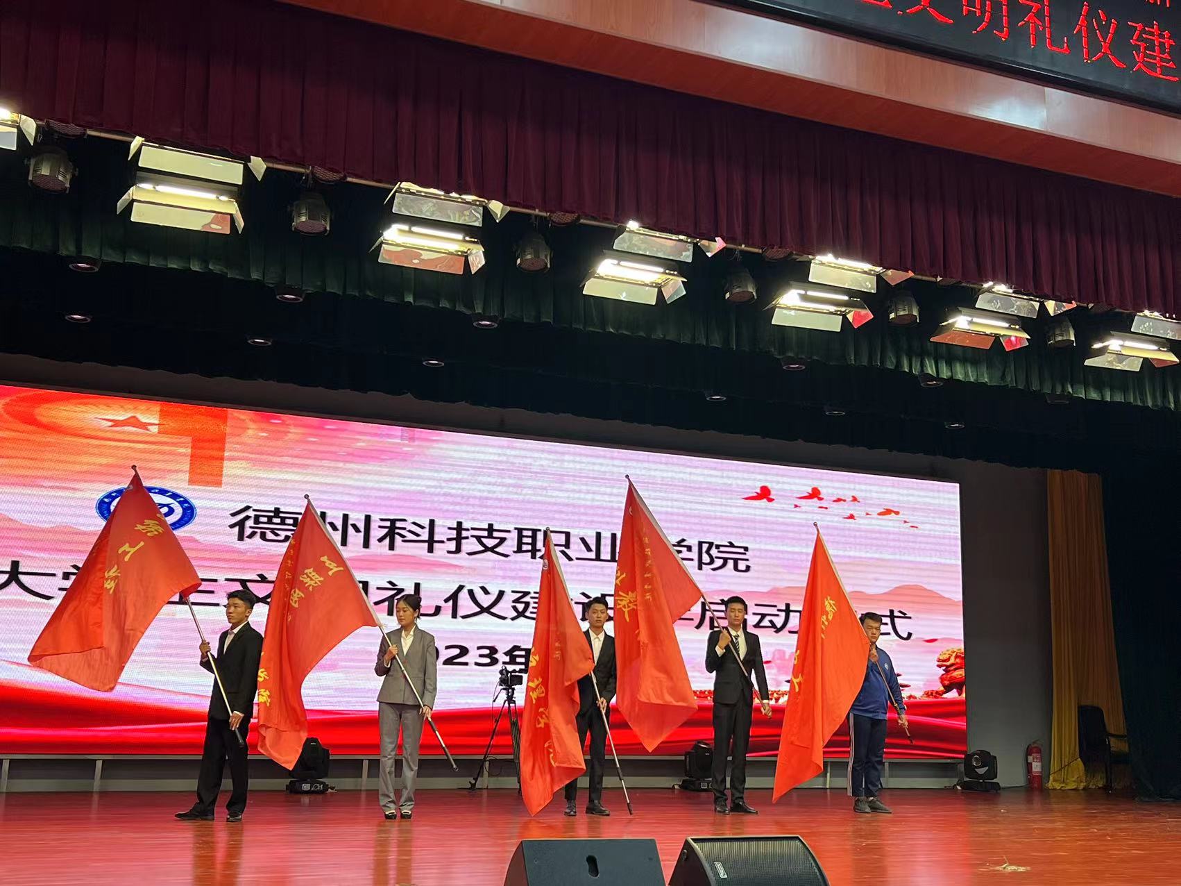 少妇被又大又粗又爽久久