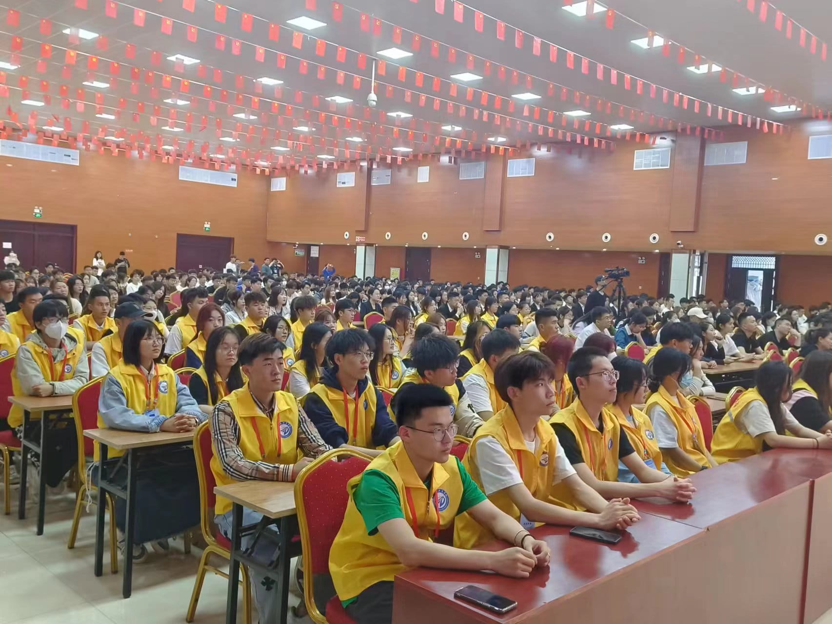 少妇被又大又粗又爽久久