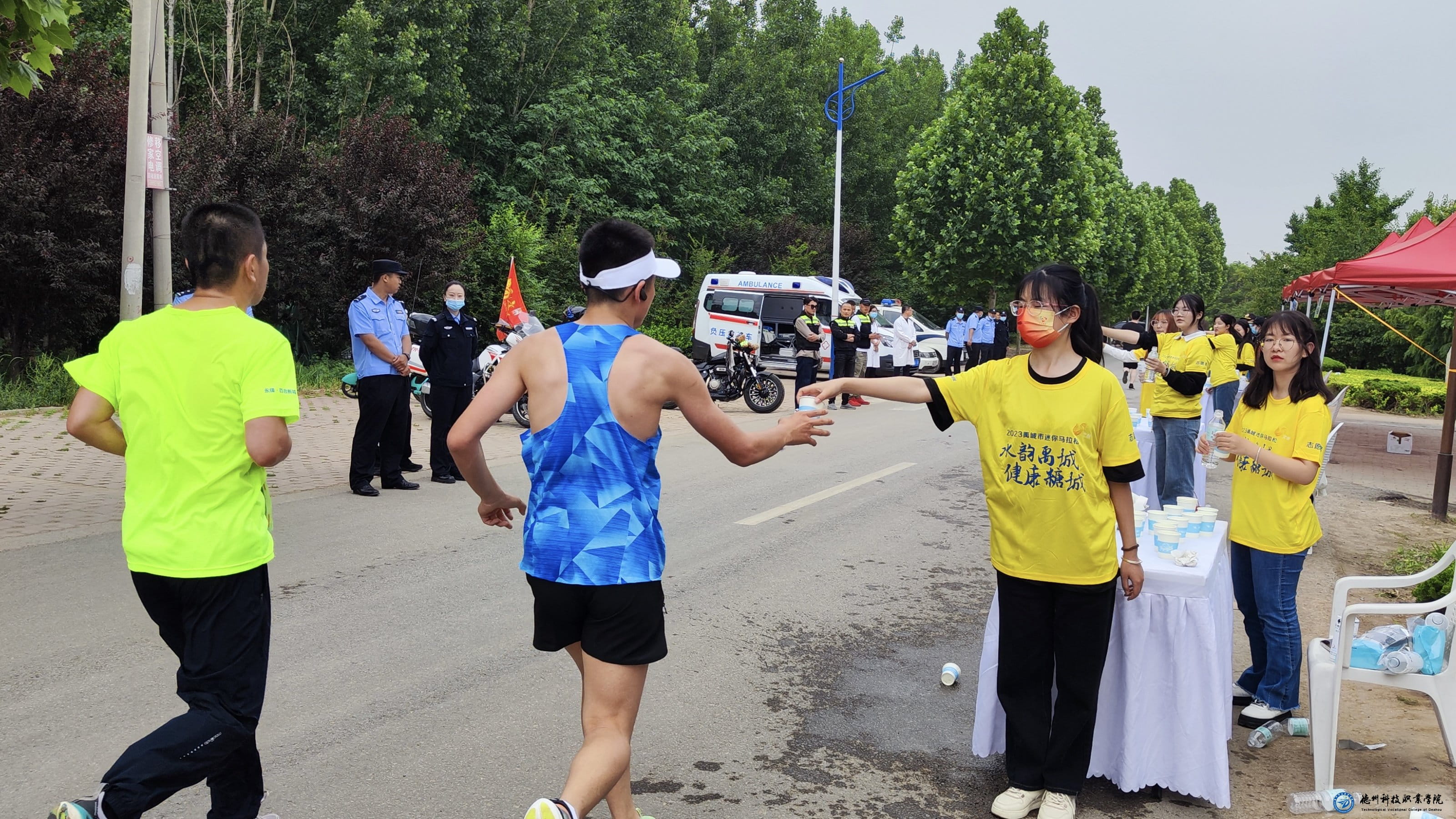 少妇被又大又粗又爽久久