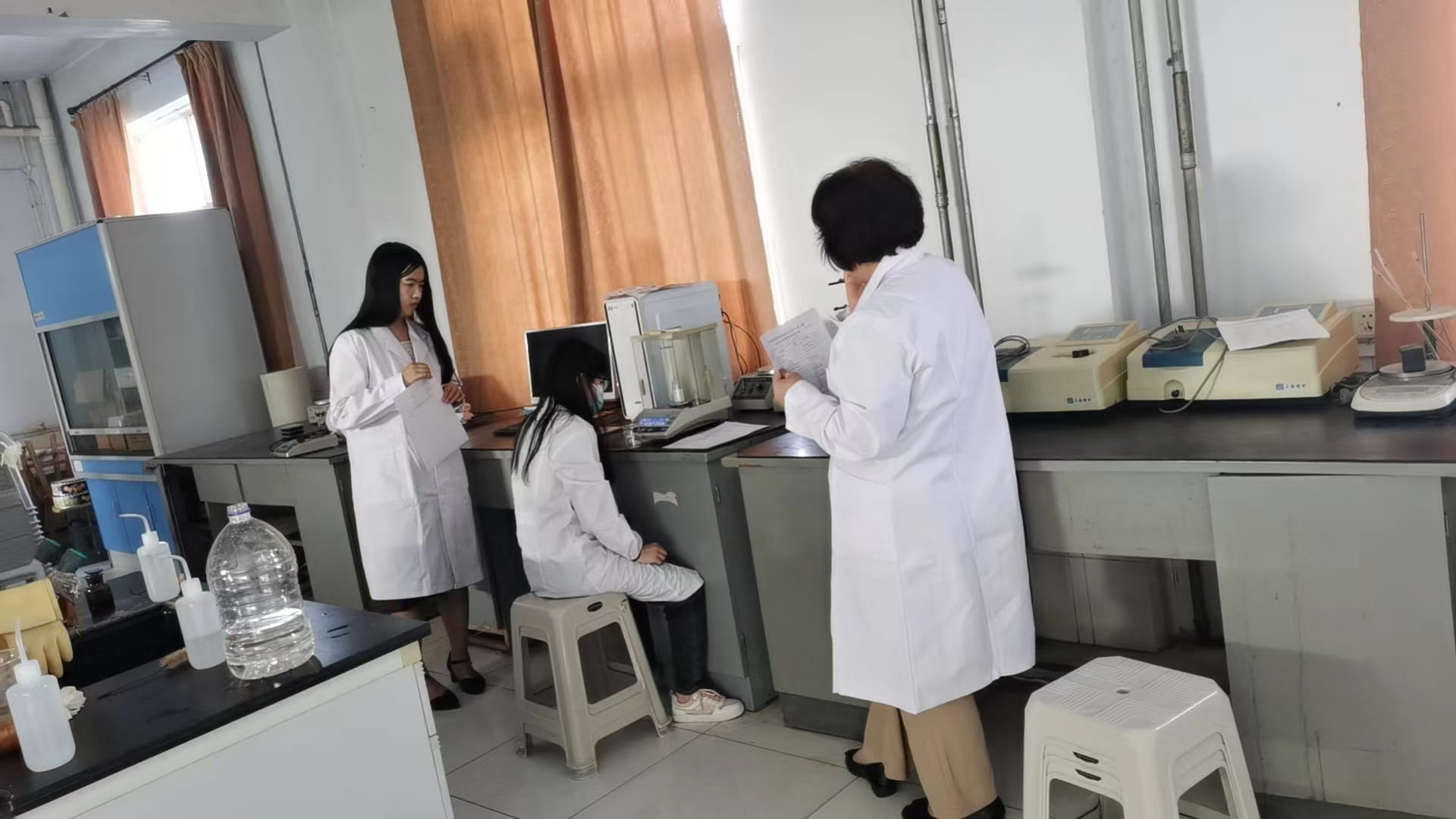 少妇被又大又粗又爽久久