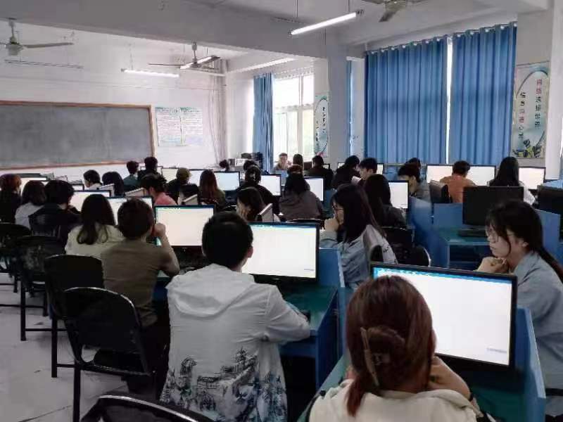 少妇被又大又粗又爽久久