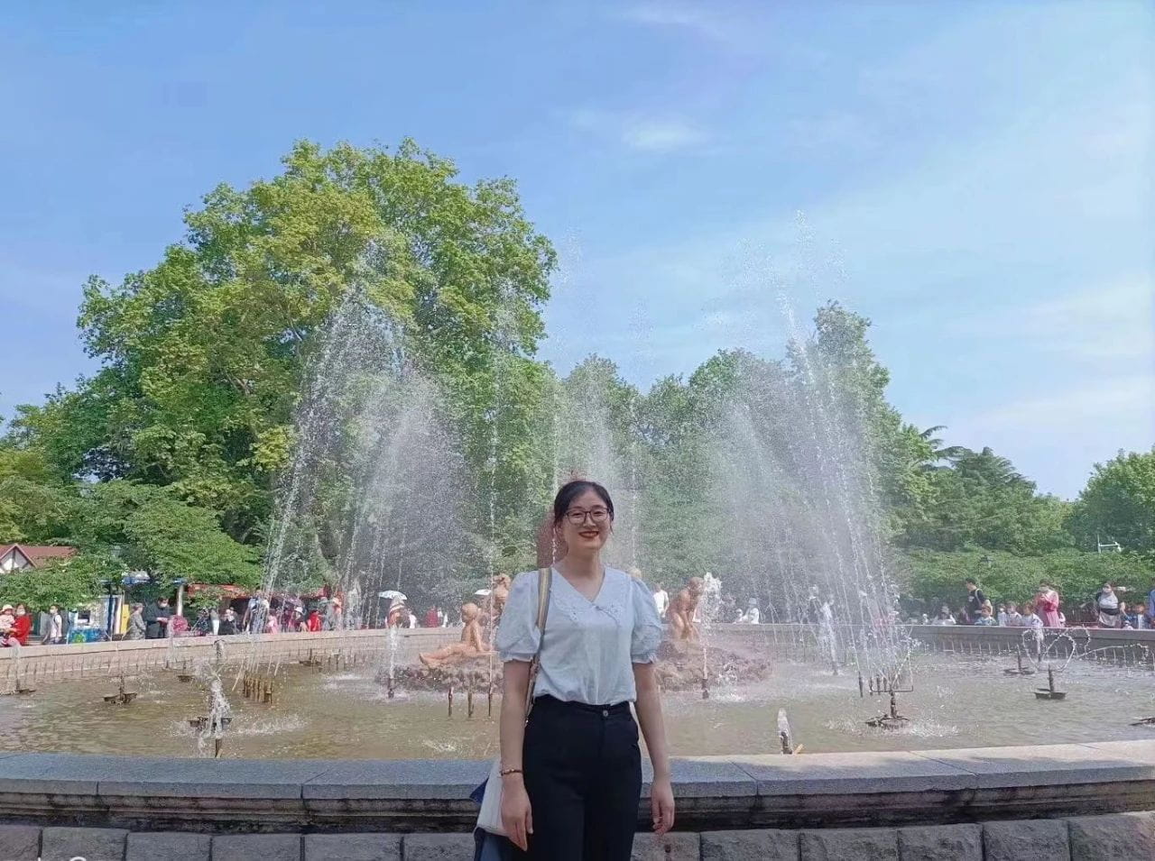 少妇被又大又粗又爽久久