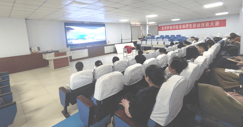 少妇被又大又粗又爽久久