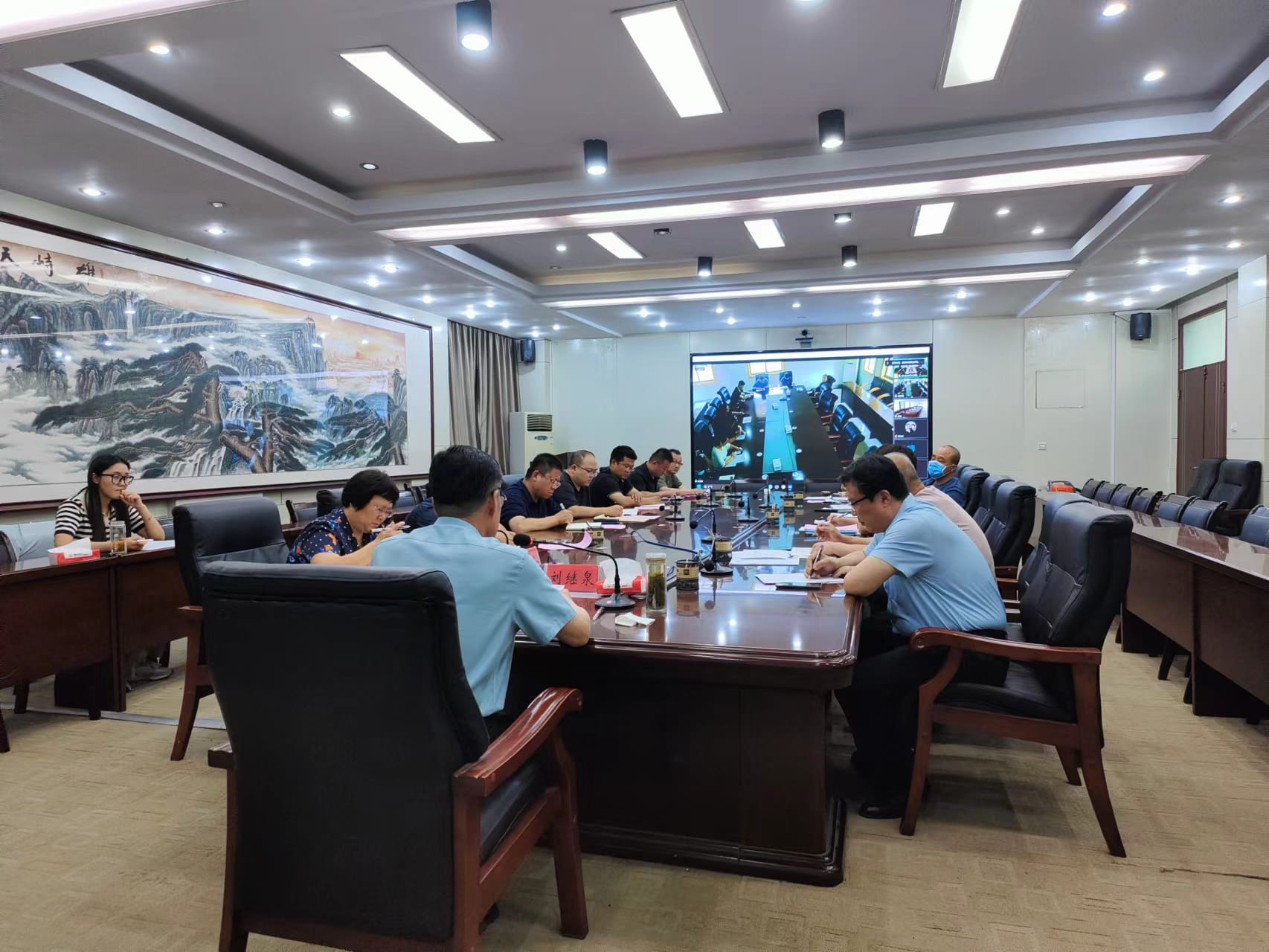 少妇被又大又粗又爽久久