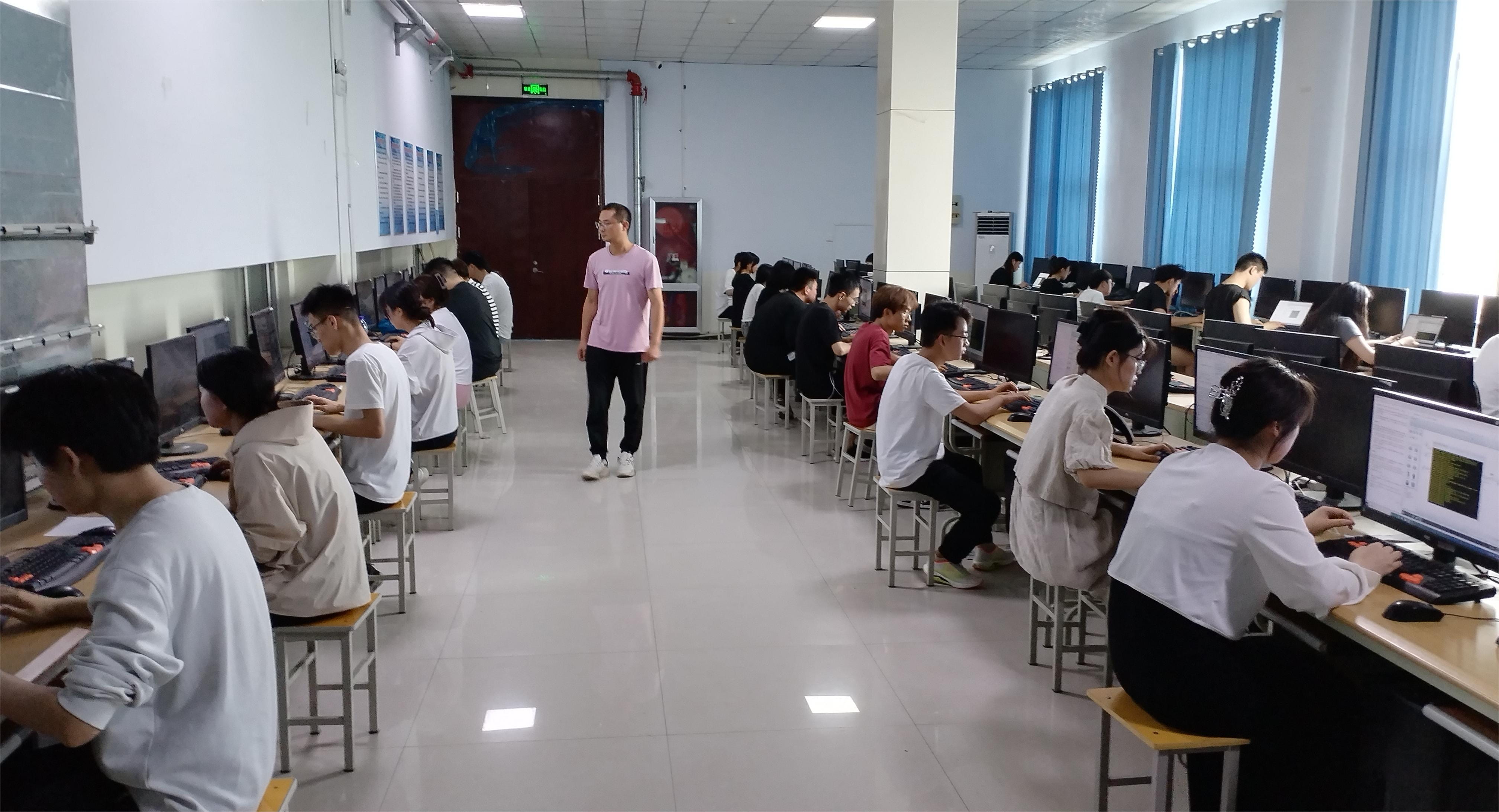 少妇被又大又粗又爽久久