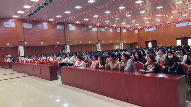 少妇被又大又粗又爽久久