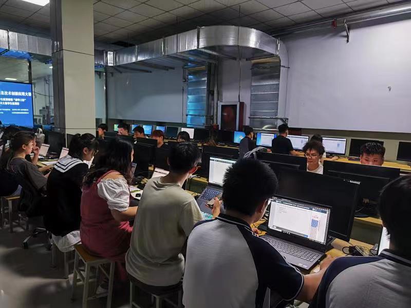 少妇被又大又粗又爽久久