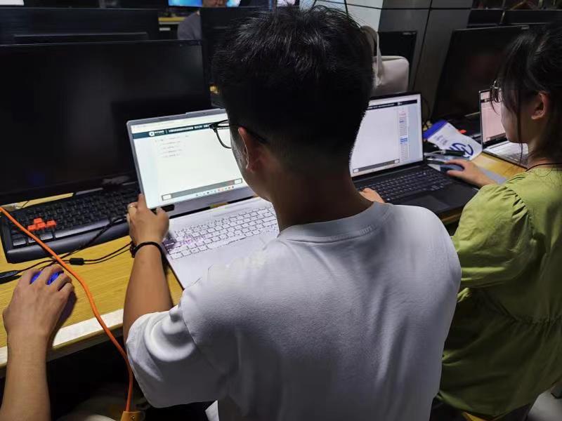 少妇被又大又粗又爽久久