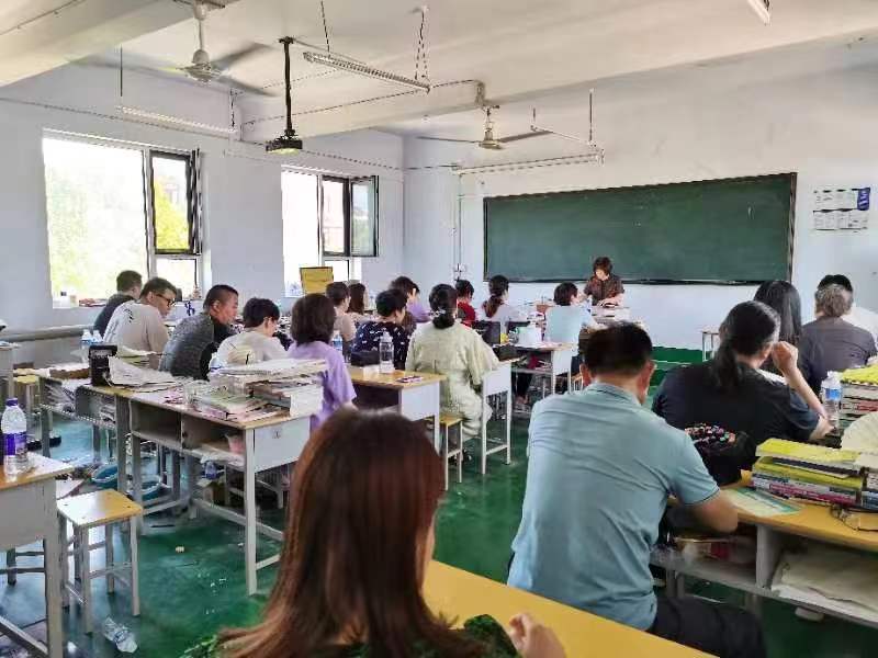 少妇被又大又粗又爽久久