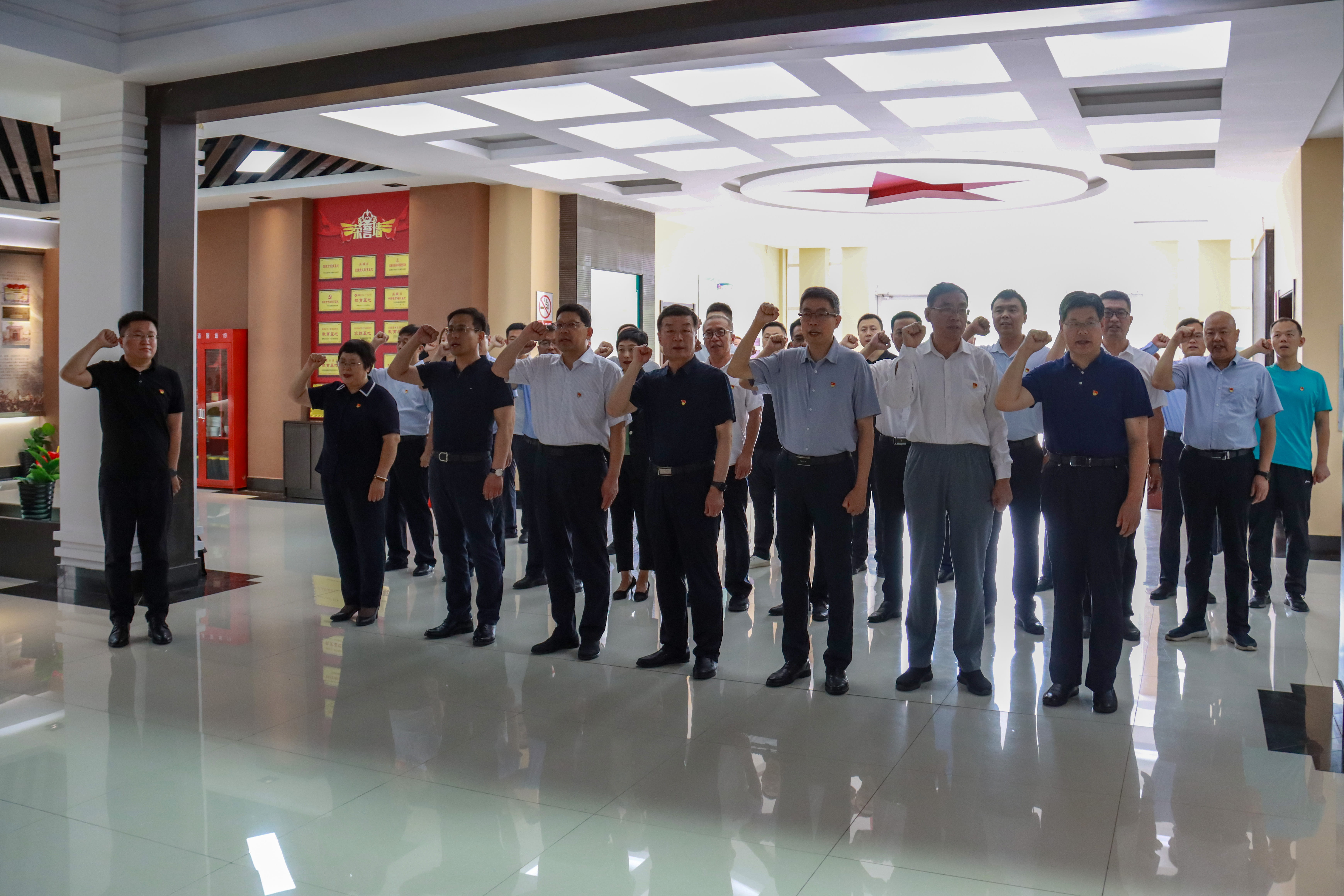 少妇被又大又粗又爽久久