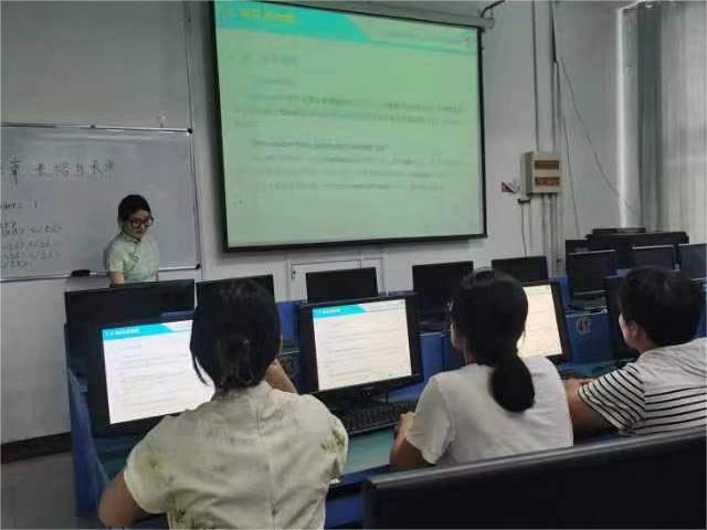 少妇被又大又粗又爽久久