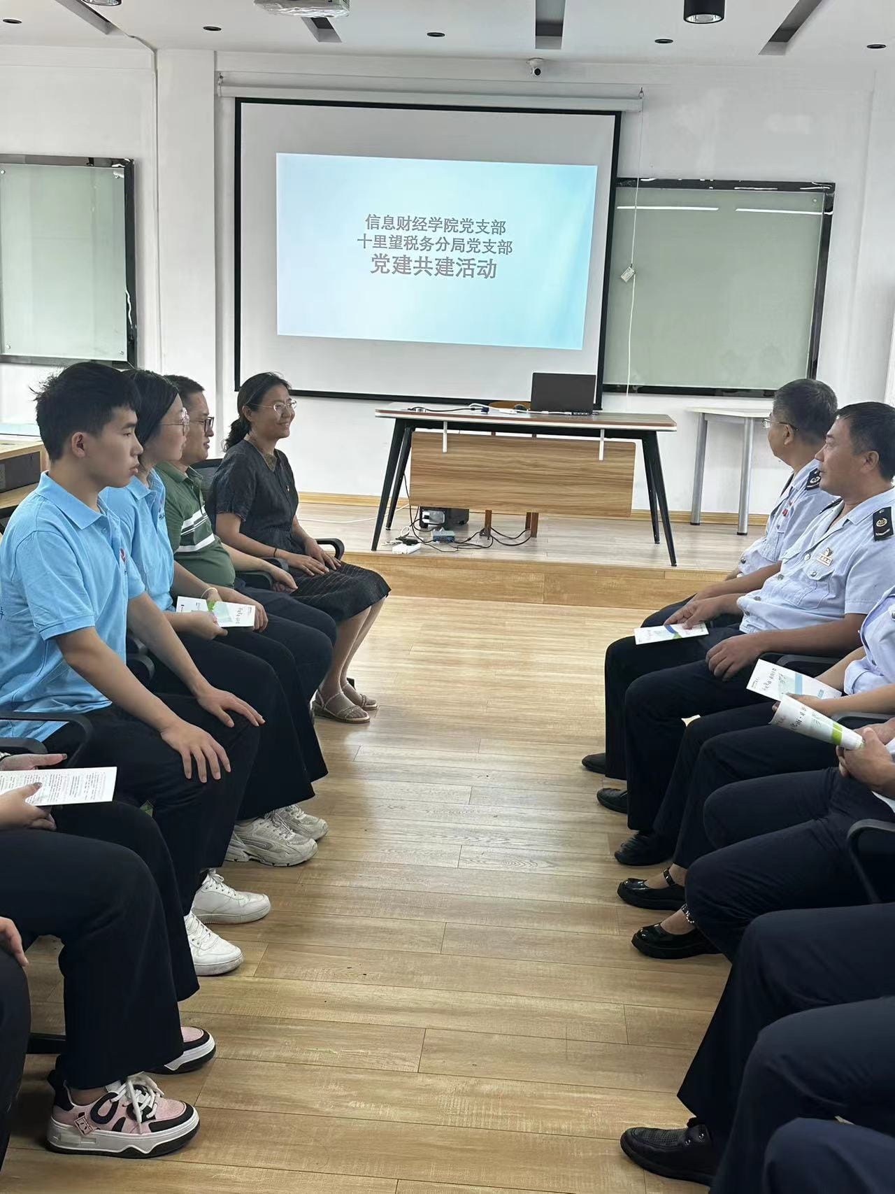 少妇被又大又粗又爽久久