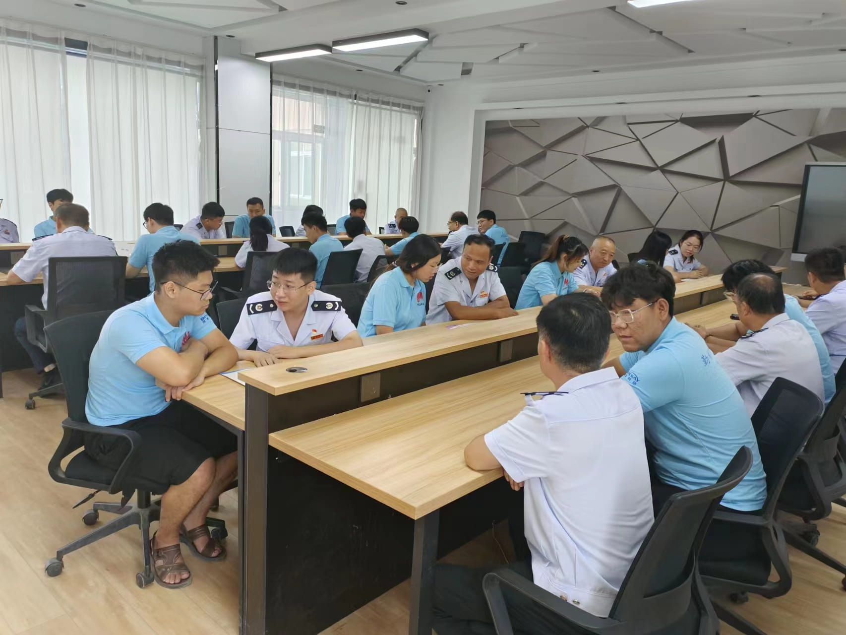 少妇被又大又粗又爽久久