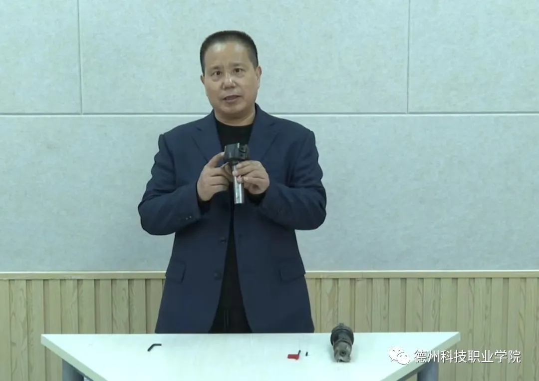 少妇被又大又粗又爽久久