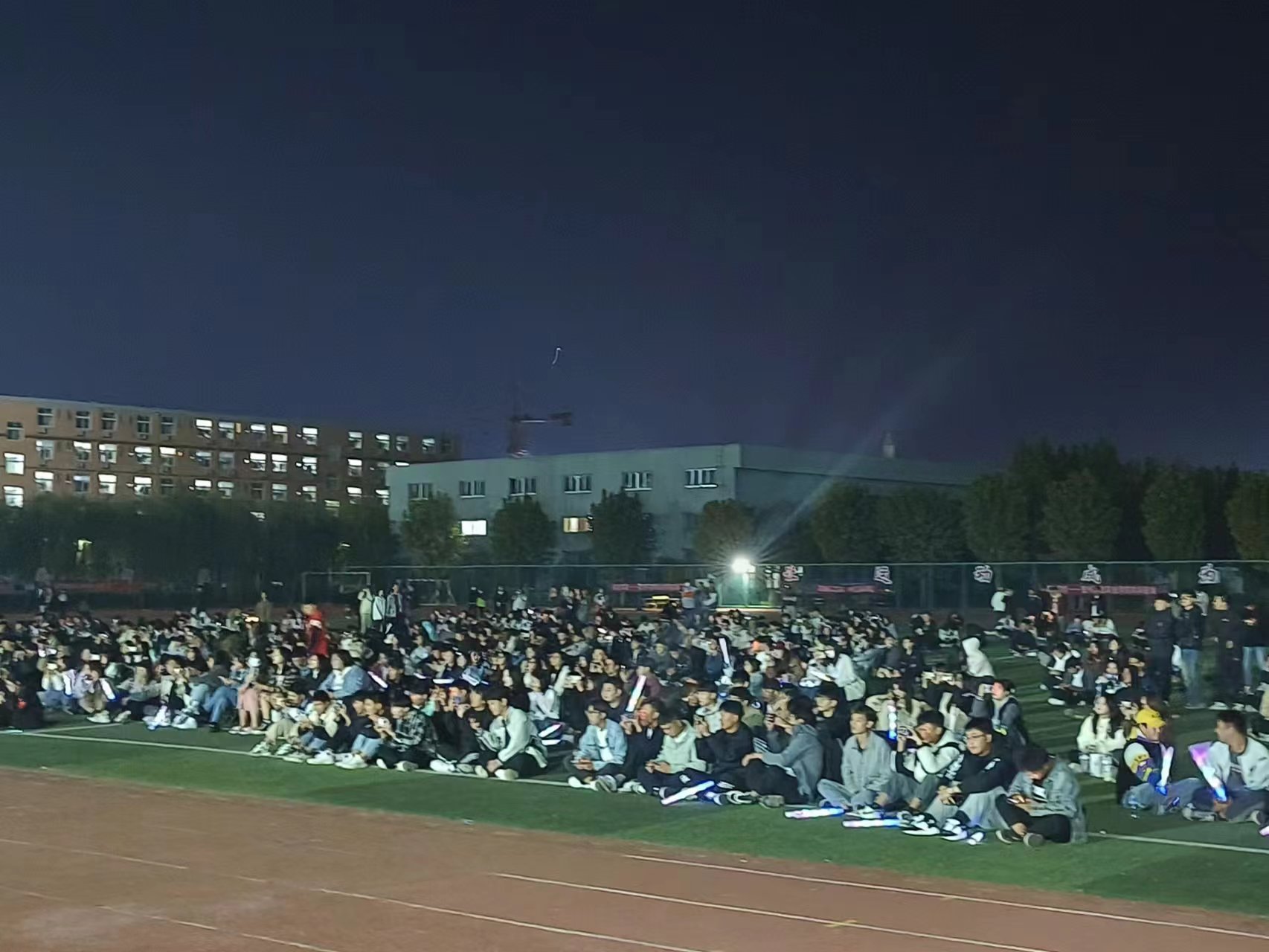 少妇被又大又粗又爽久久