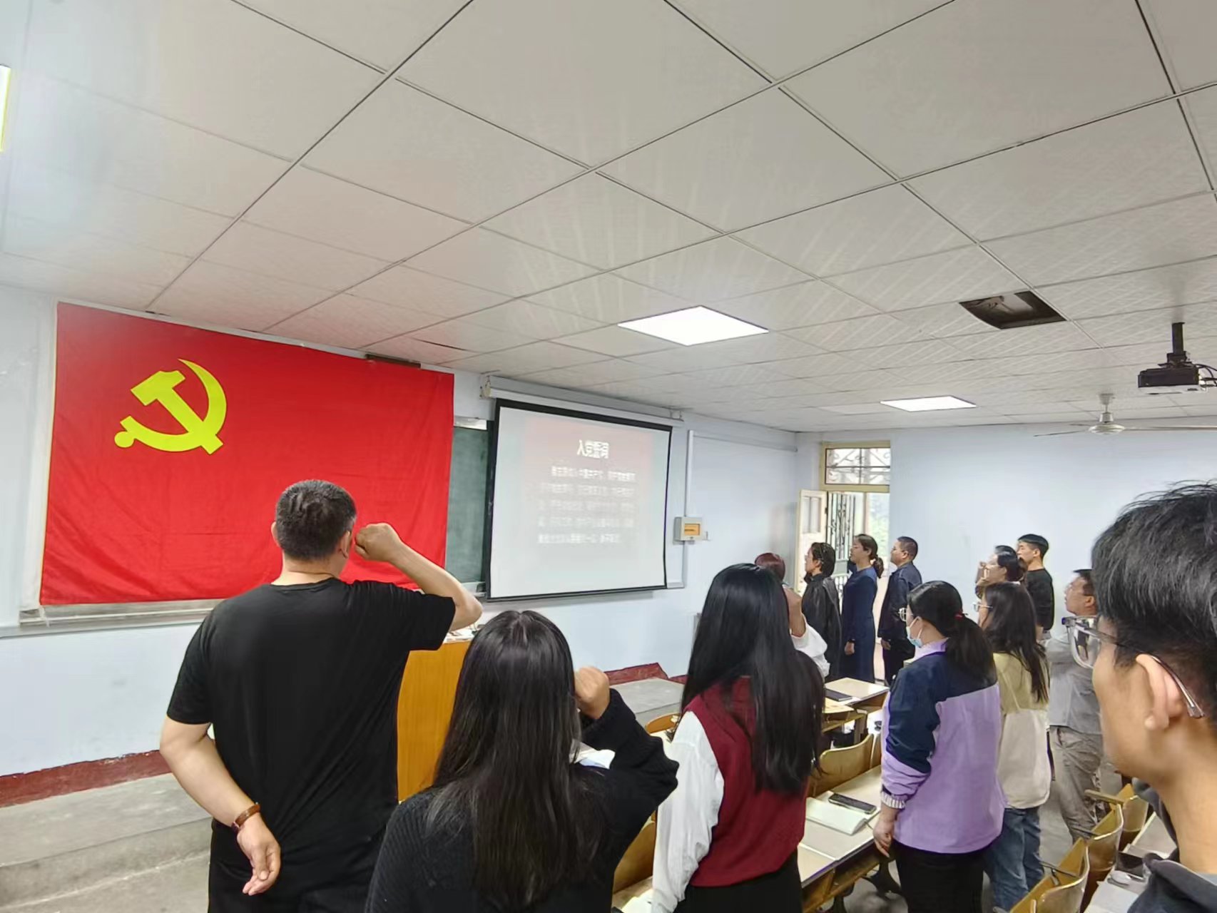 少妇被又大又粗又爽久久