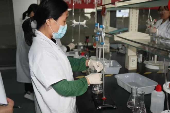 少妇被又大又粗又爽久久