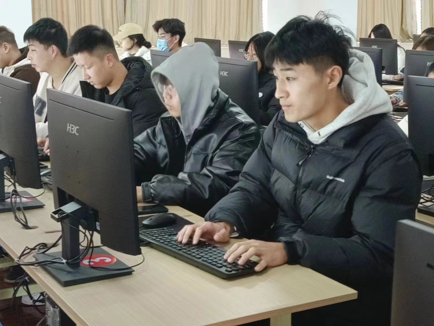 少妇被又大又粗又爽久久